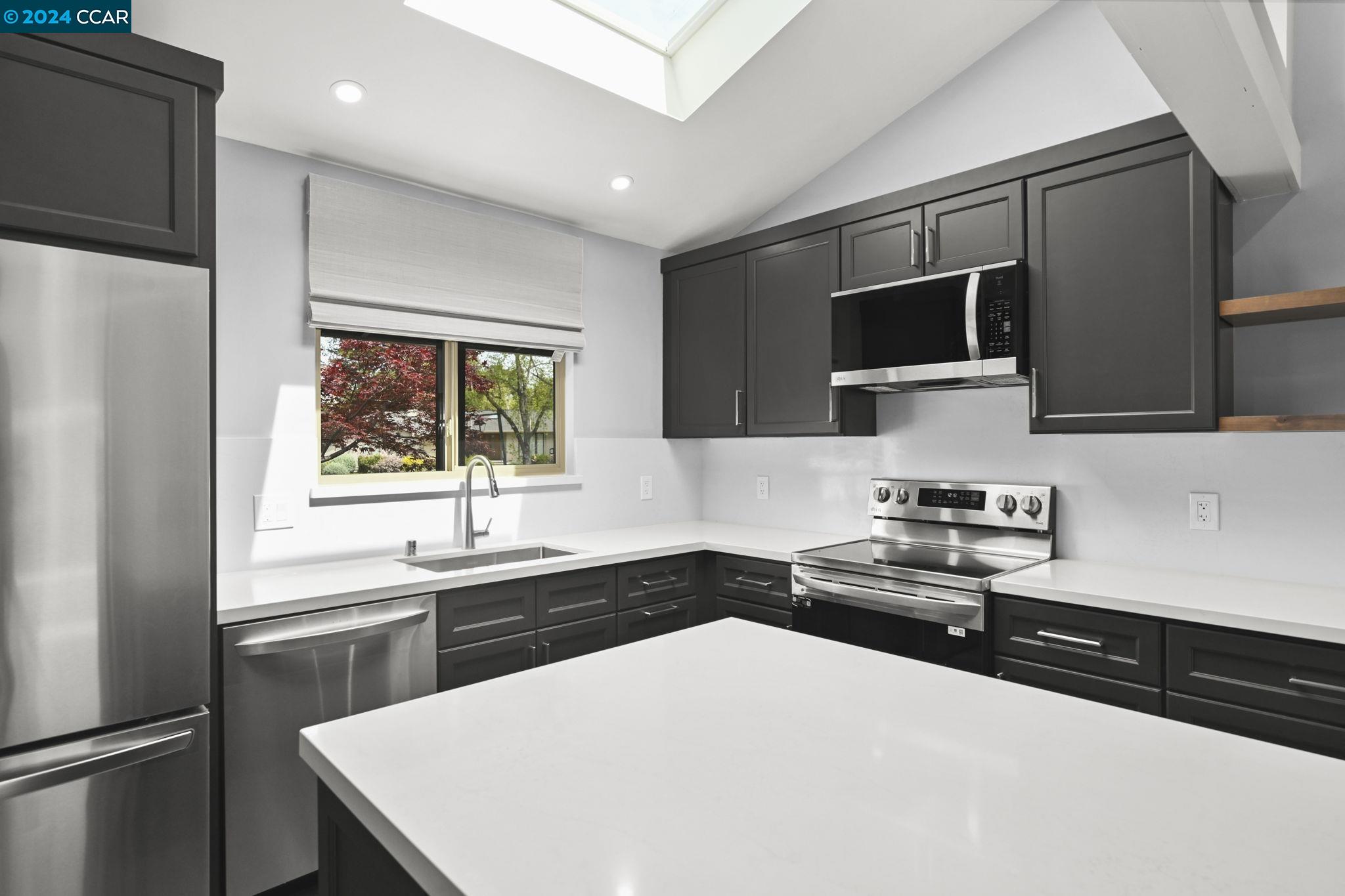 9 Dunsmoor Ct