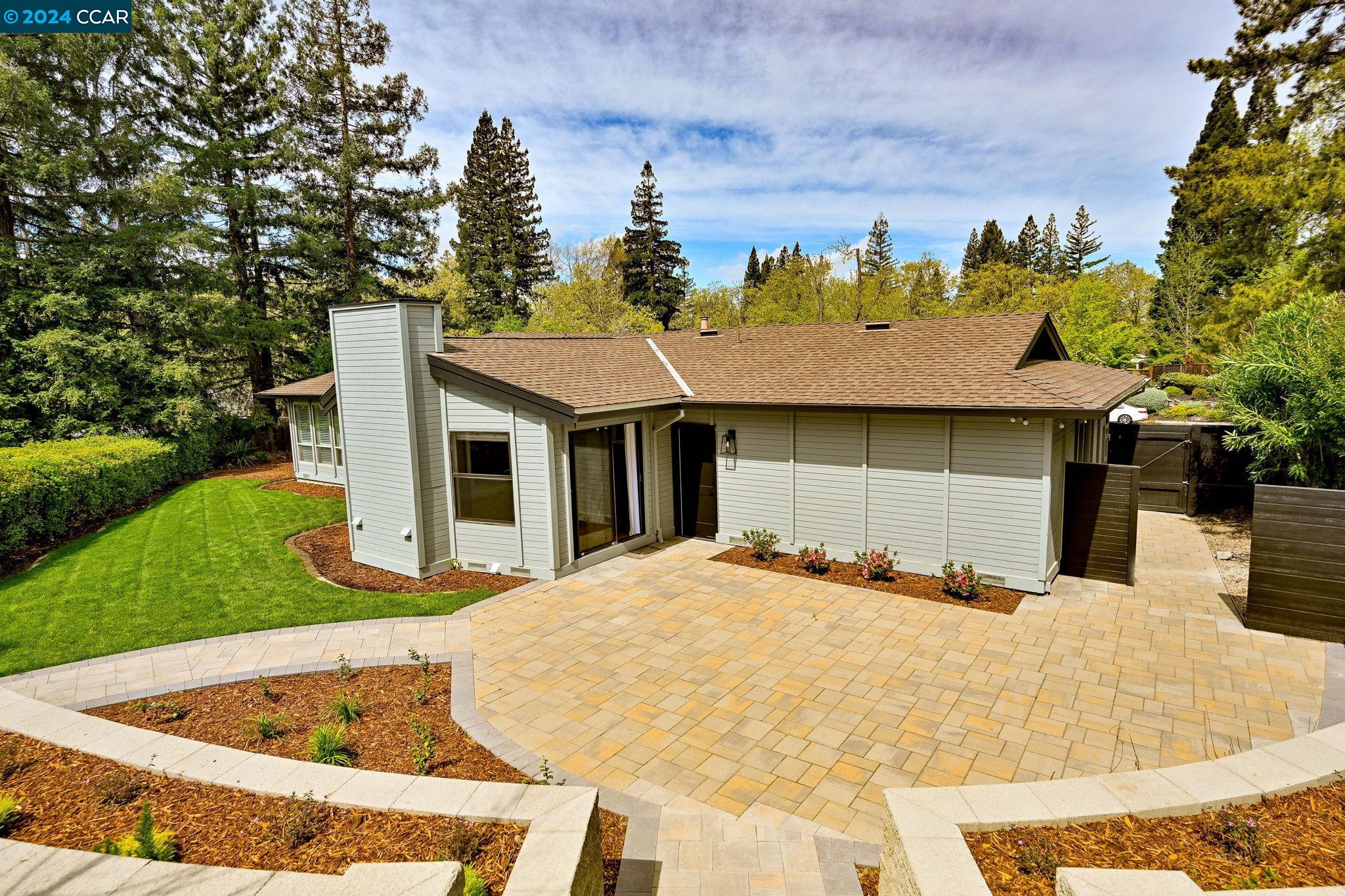 9 Dunsmoor Ct
