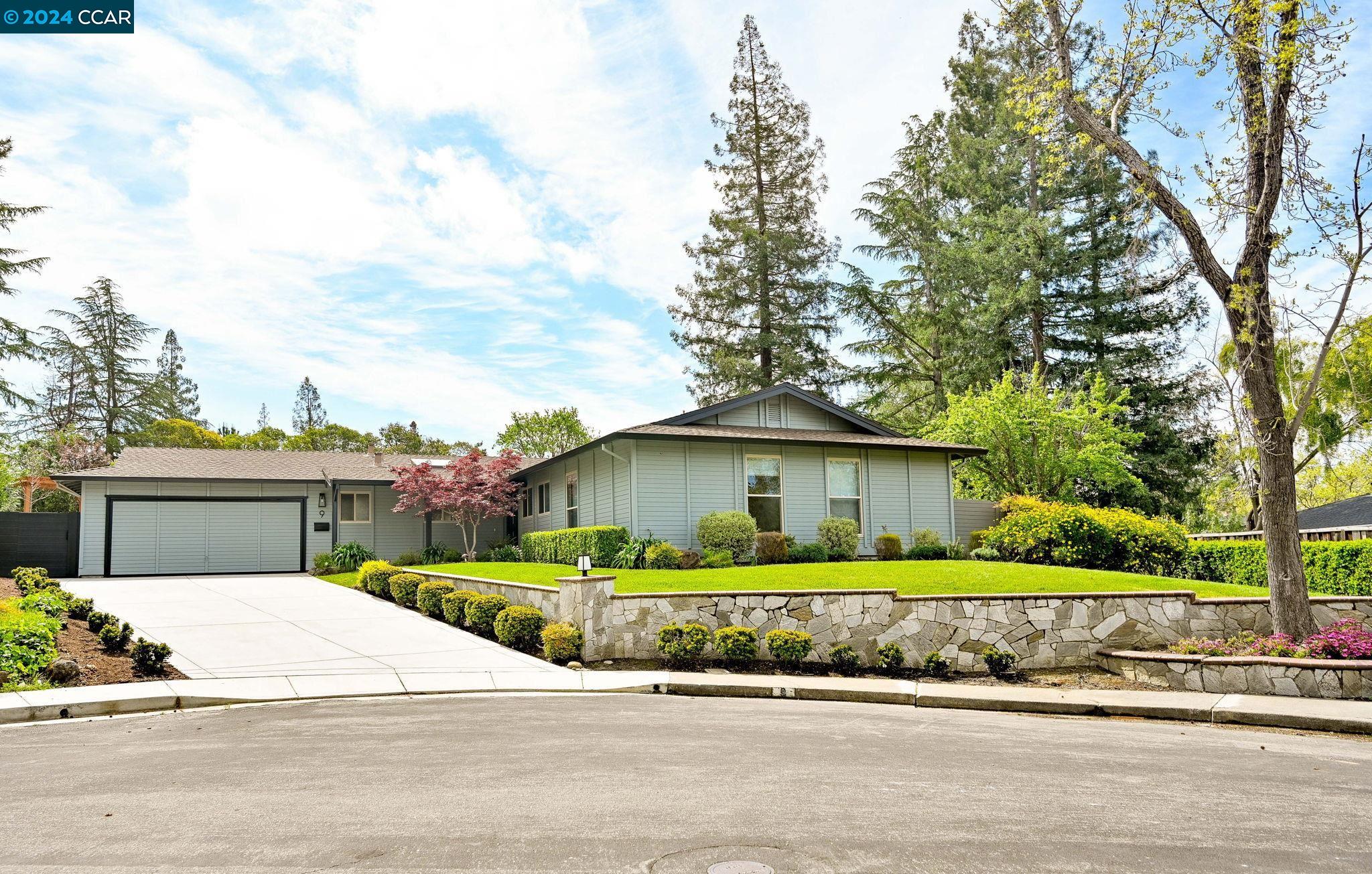 9 Dunsmoor Ct