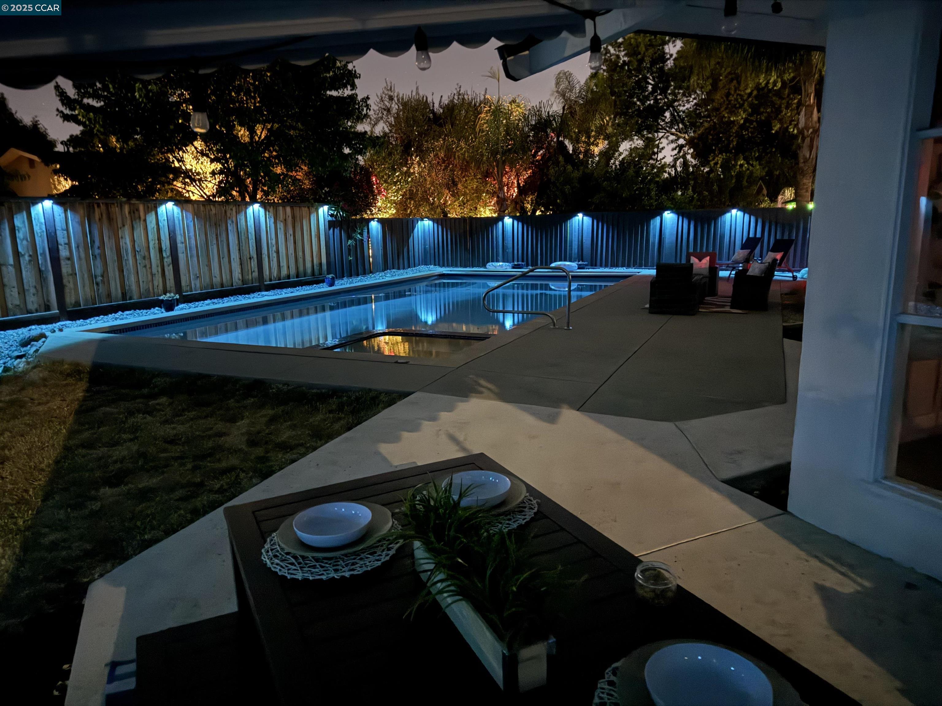 69 Fordham Ct