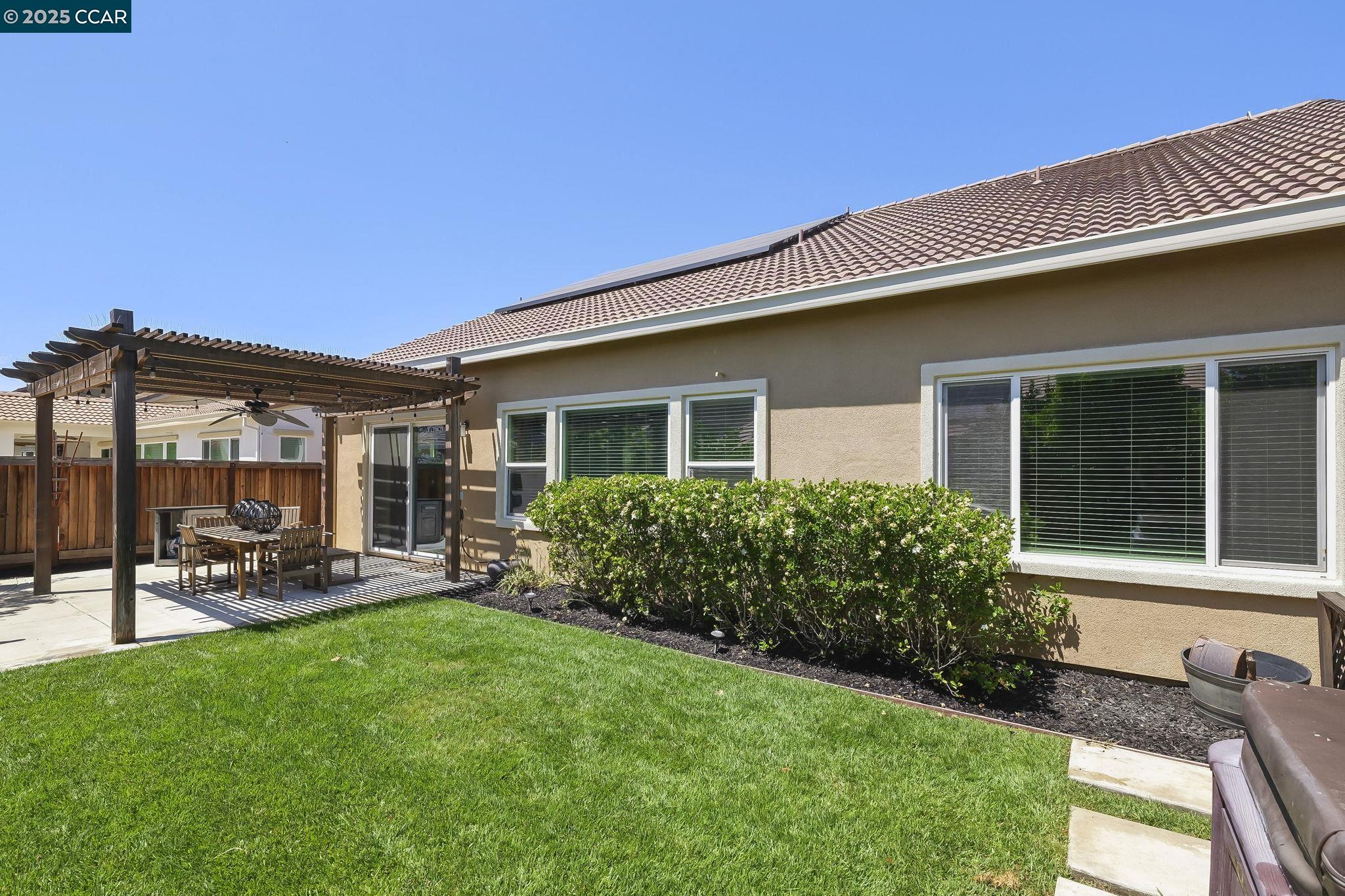 490 Stratford Ct, Brentwood