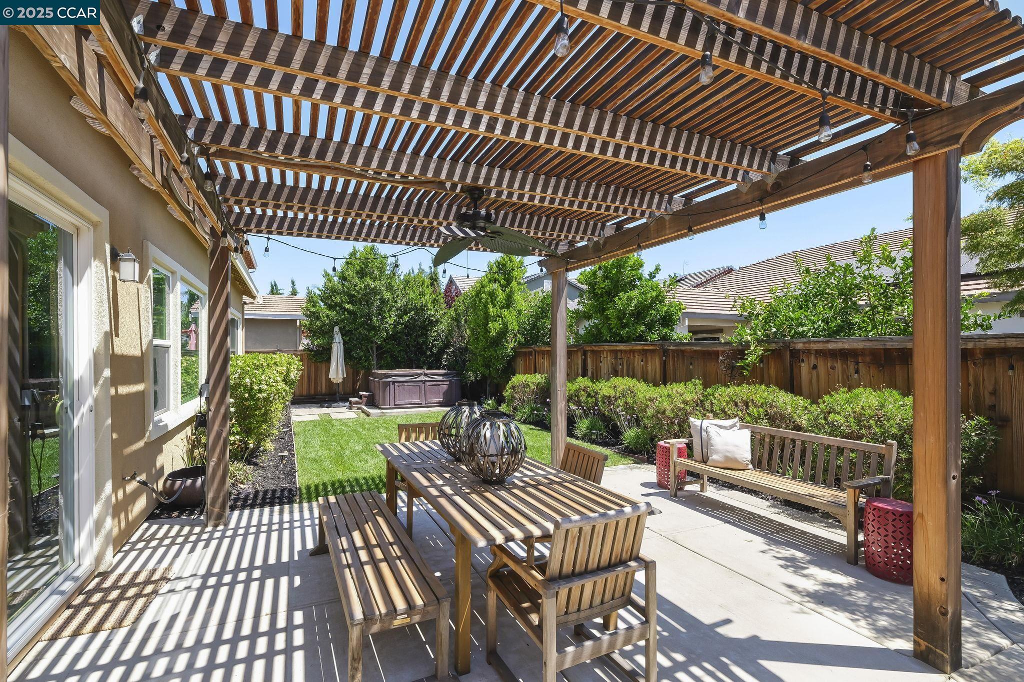 490 Stratford Ct, Brentwood