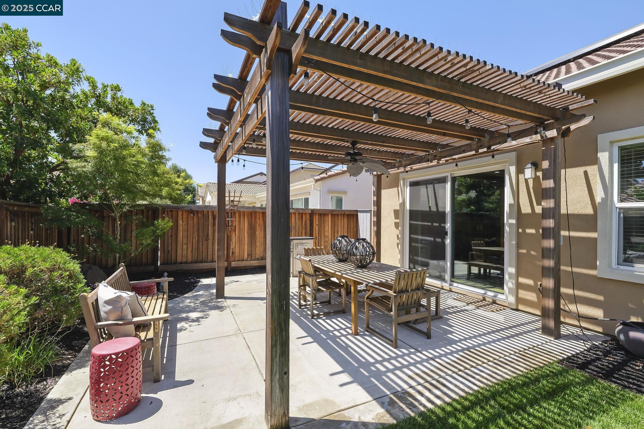 490 Stratford Ct, Brentwood