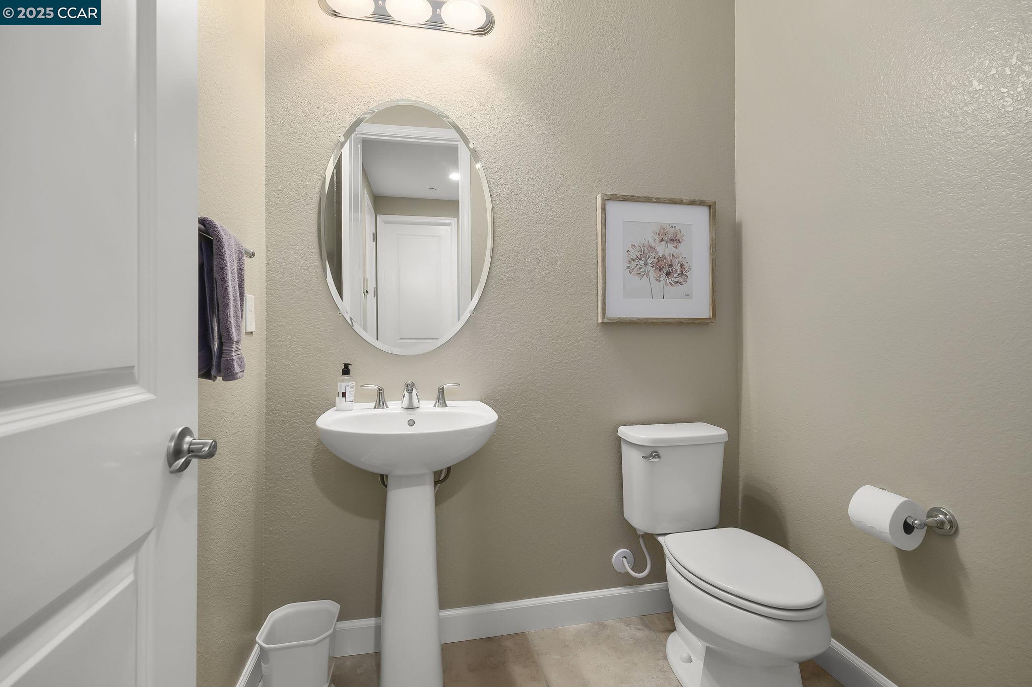 490 Stratford Ct, Brentwood