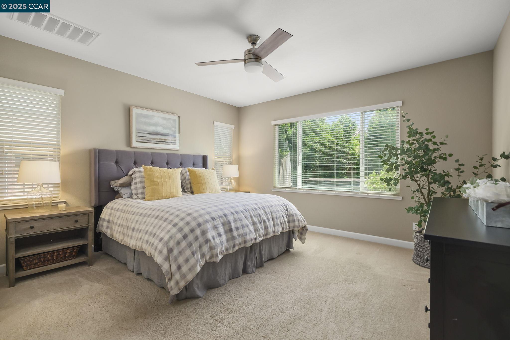 490 Stratford Ct, Brentwood