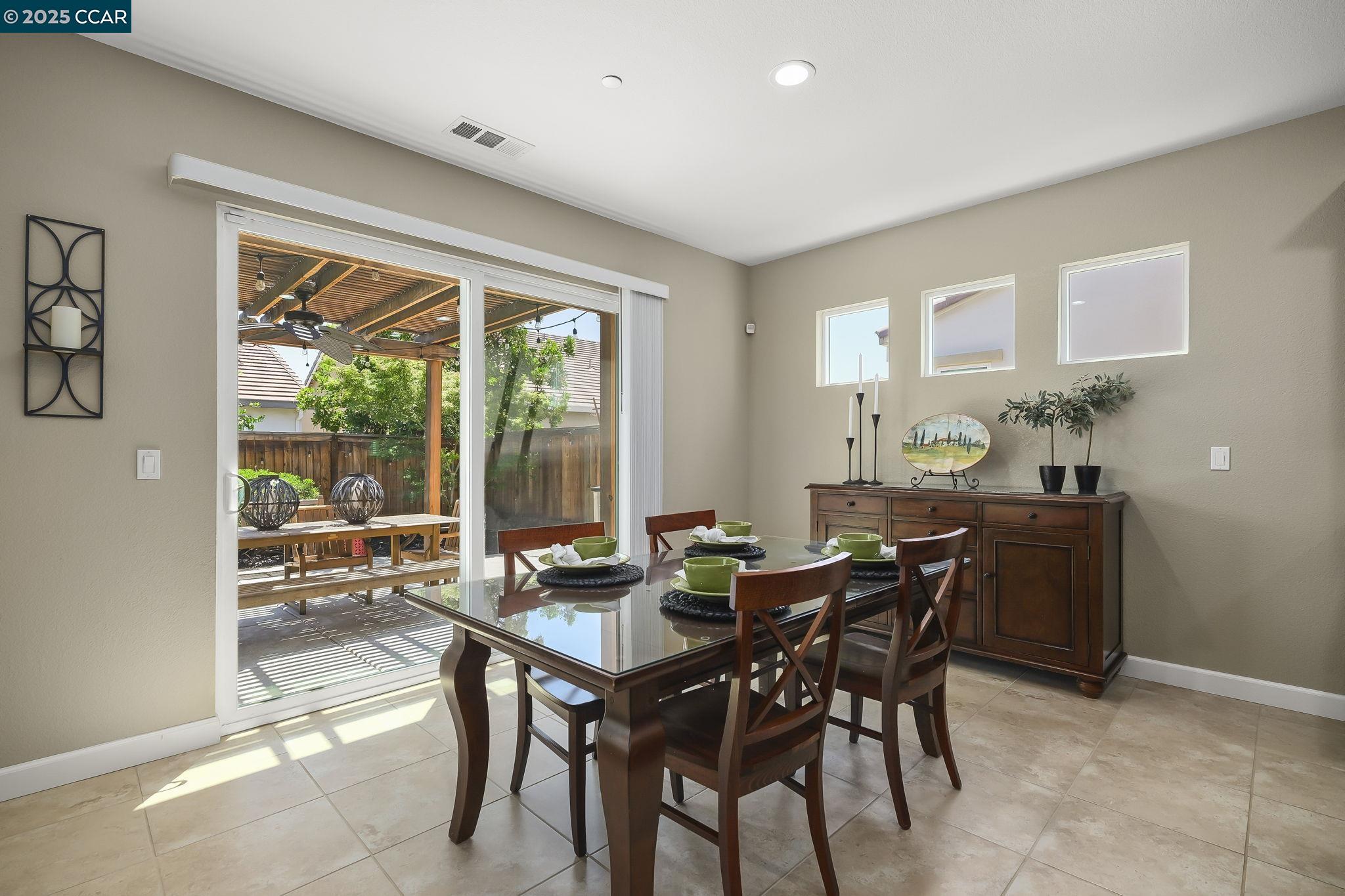 490 Stratford Ct, Brentwood