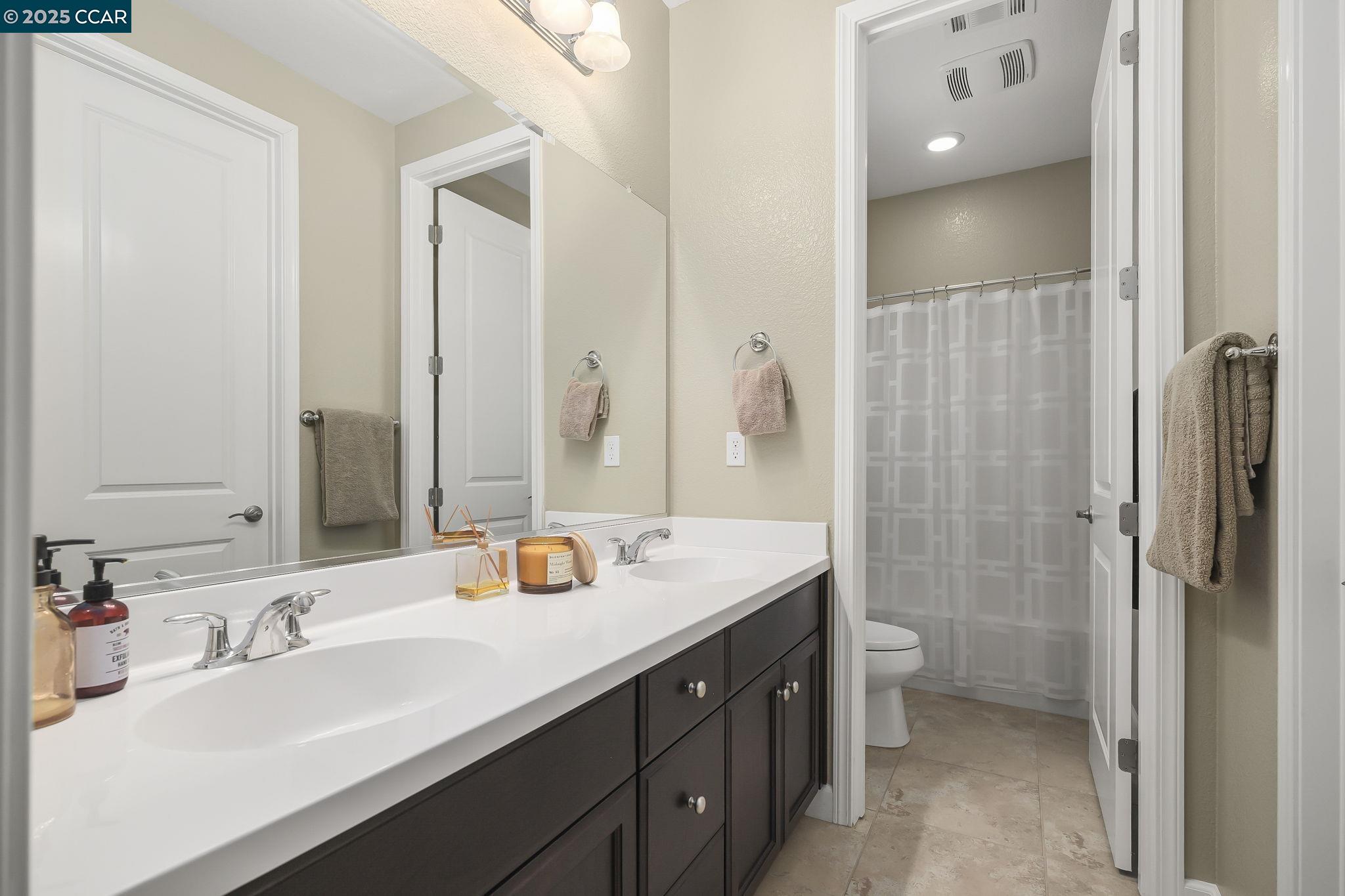 490 Stratford Ct, Brentwood