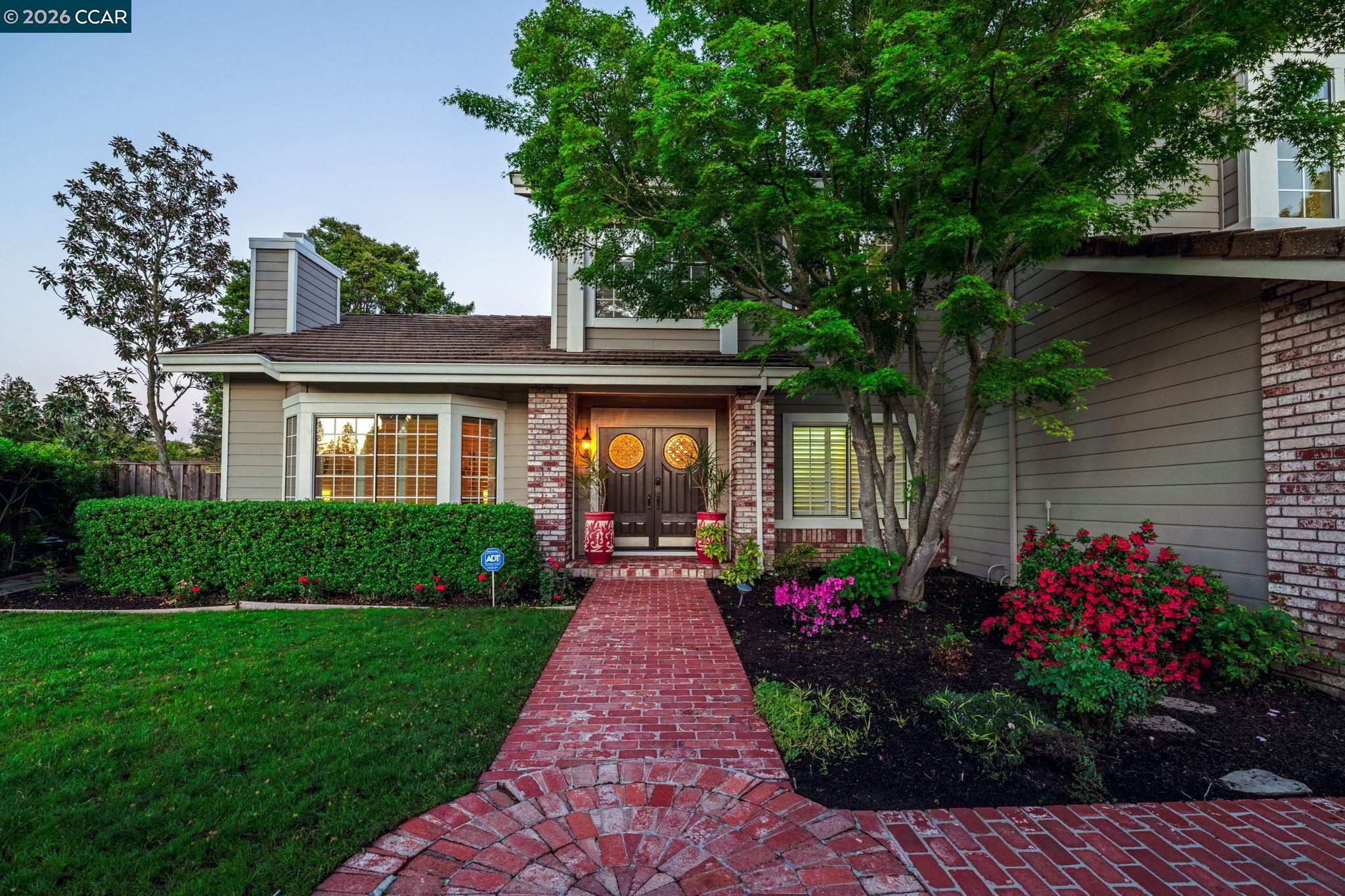 135 Crestridge Dr