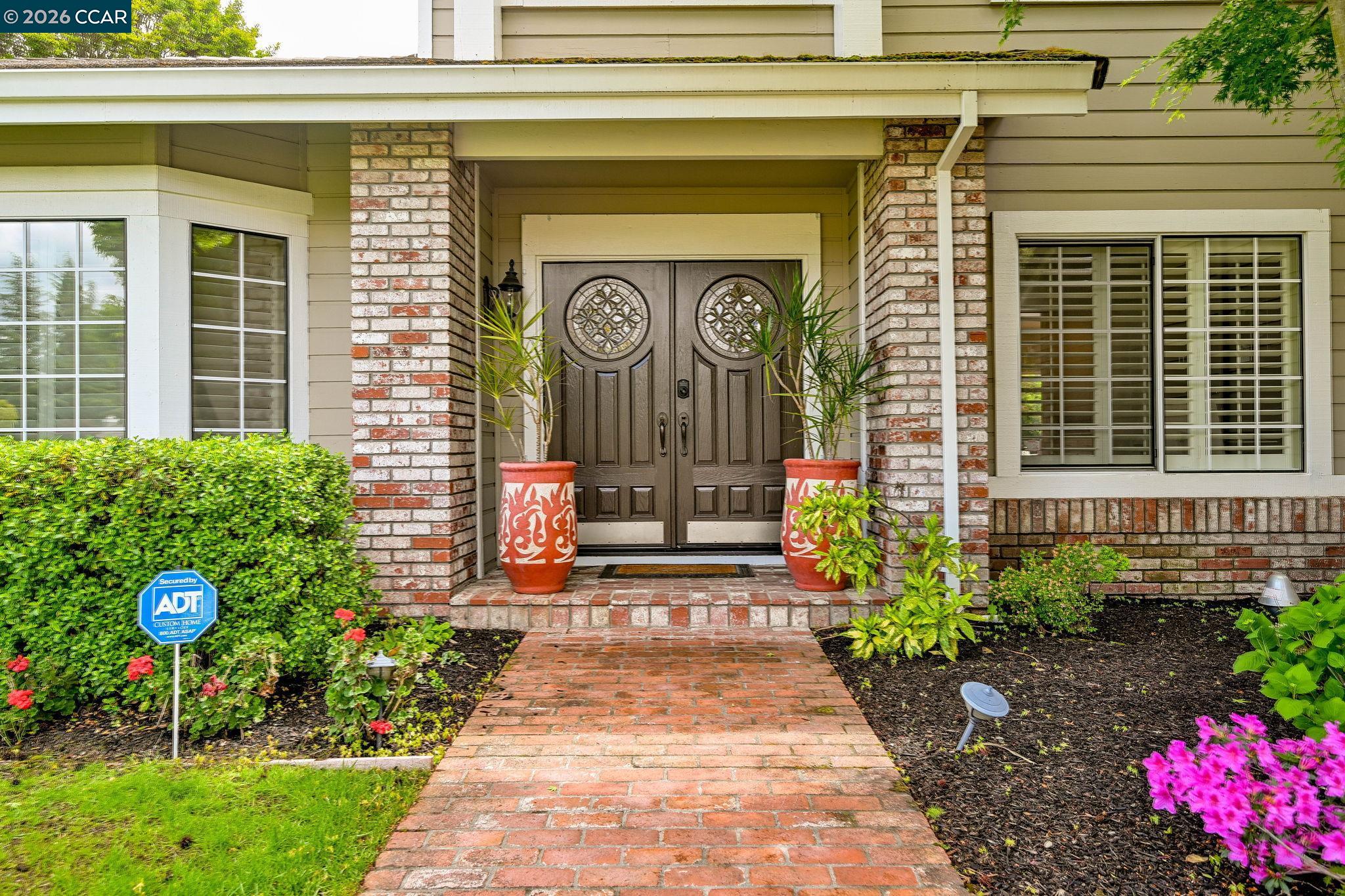 135 Crestridge Dr