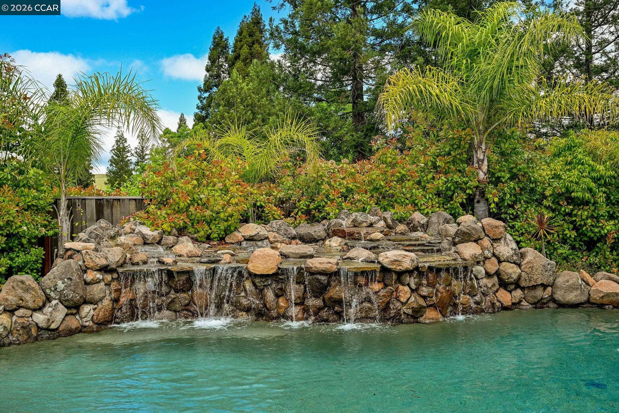 135 Crestridge Dr