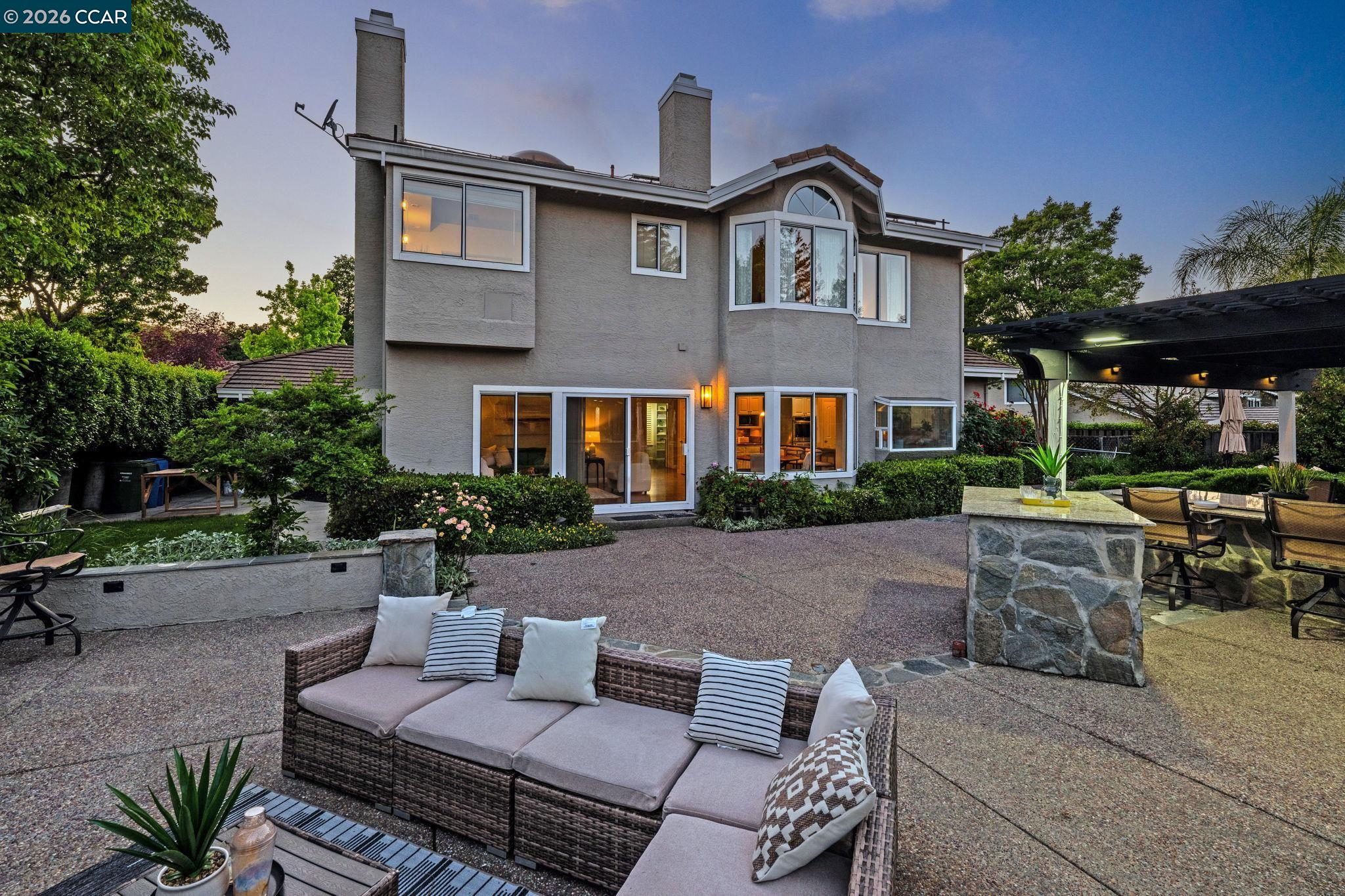 135 Crestridge Dr