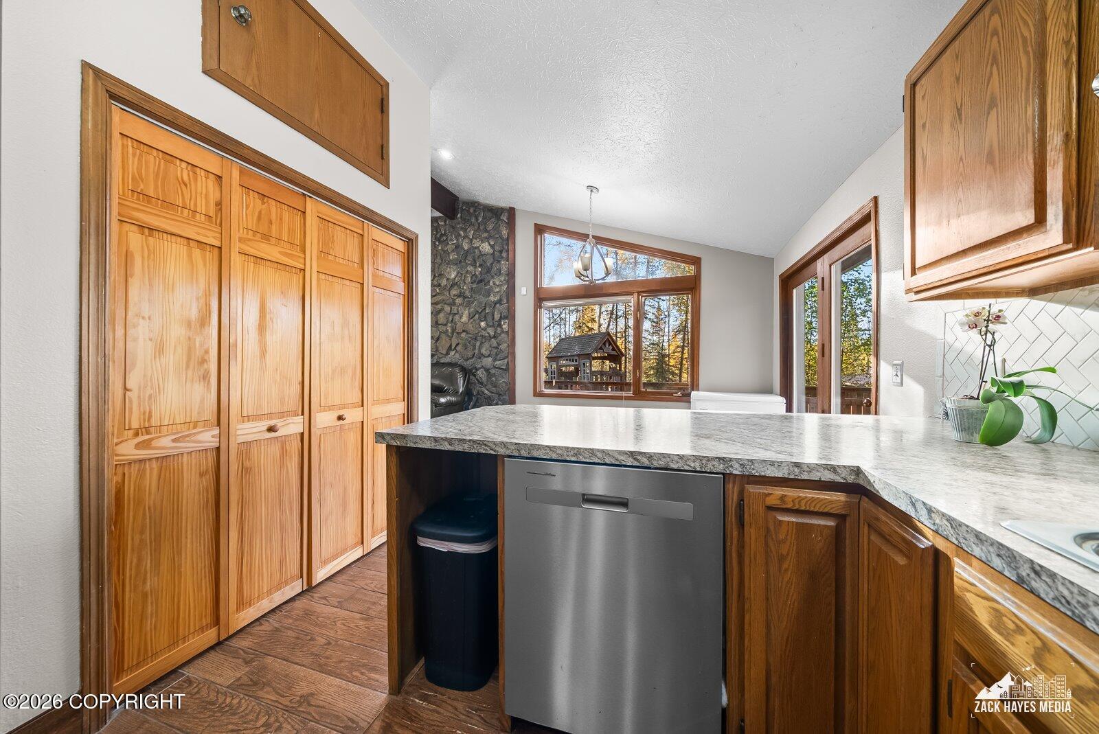 3150 N Edgewater Drive