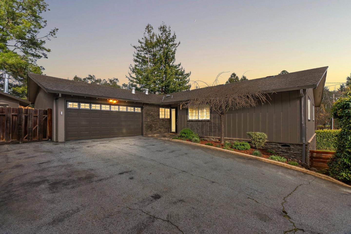 112 Hilltop WAY
