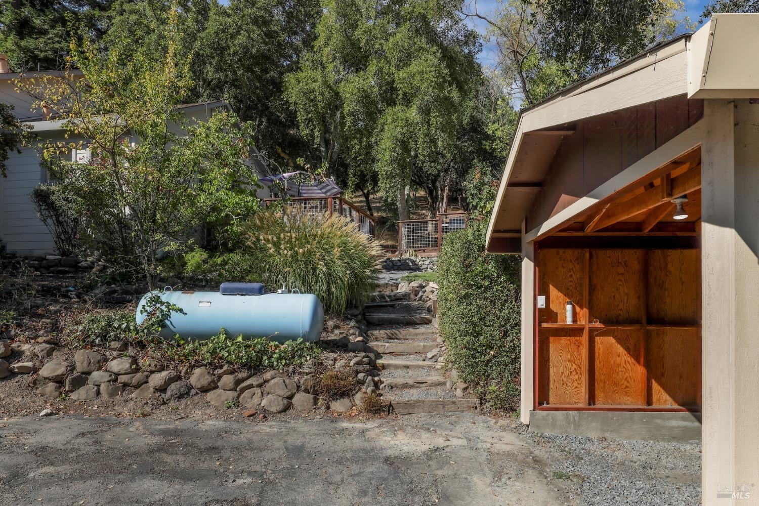 5047 Sonoma Mountain Road