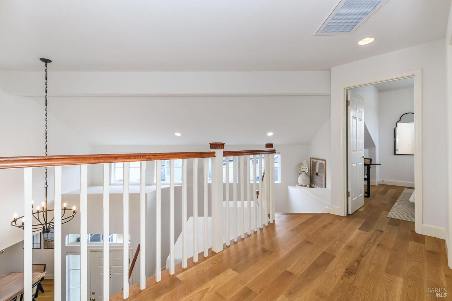 1908 Falcon Ridge Dr