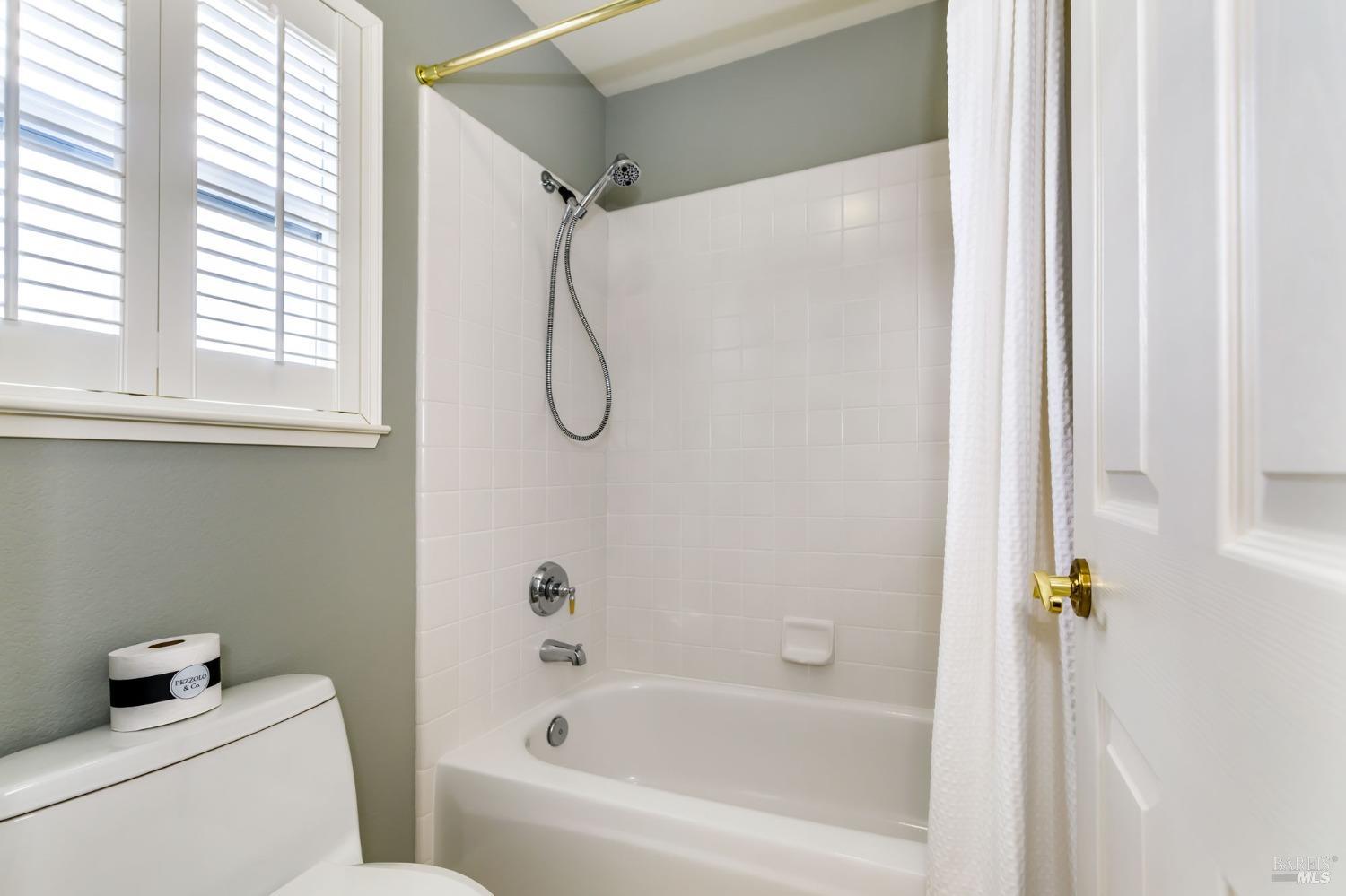 1908 Falcon Ridge Dr