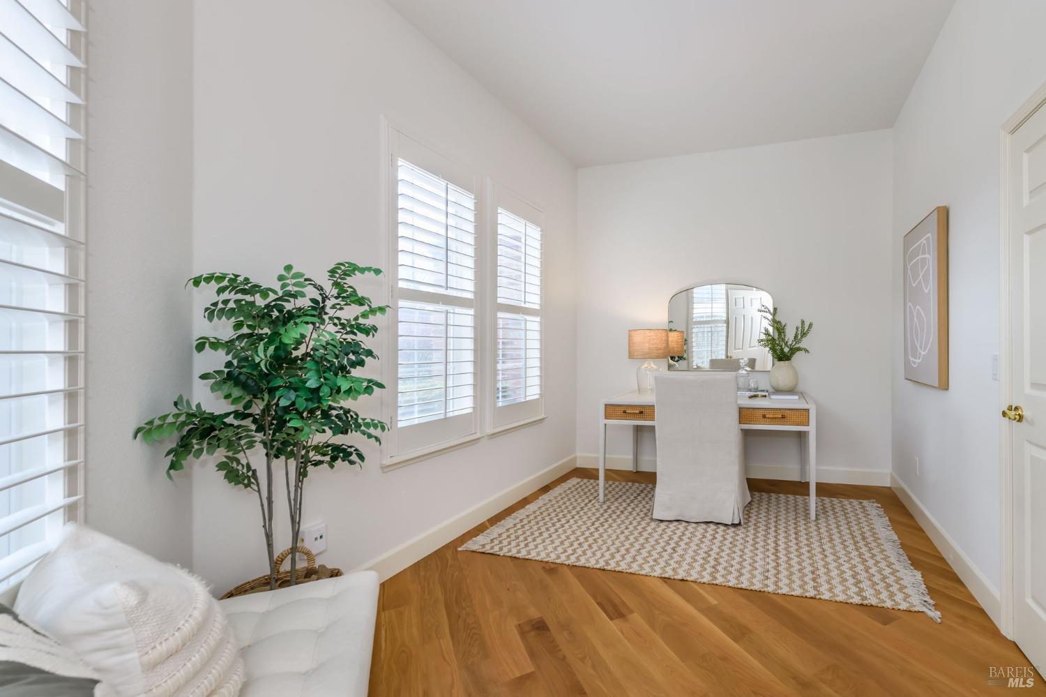 1908 Falcon Ridge Dr