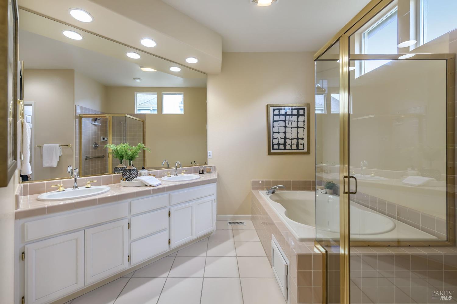 1908 Falcon Ridge Dr