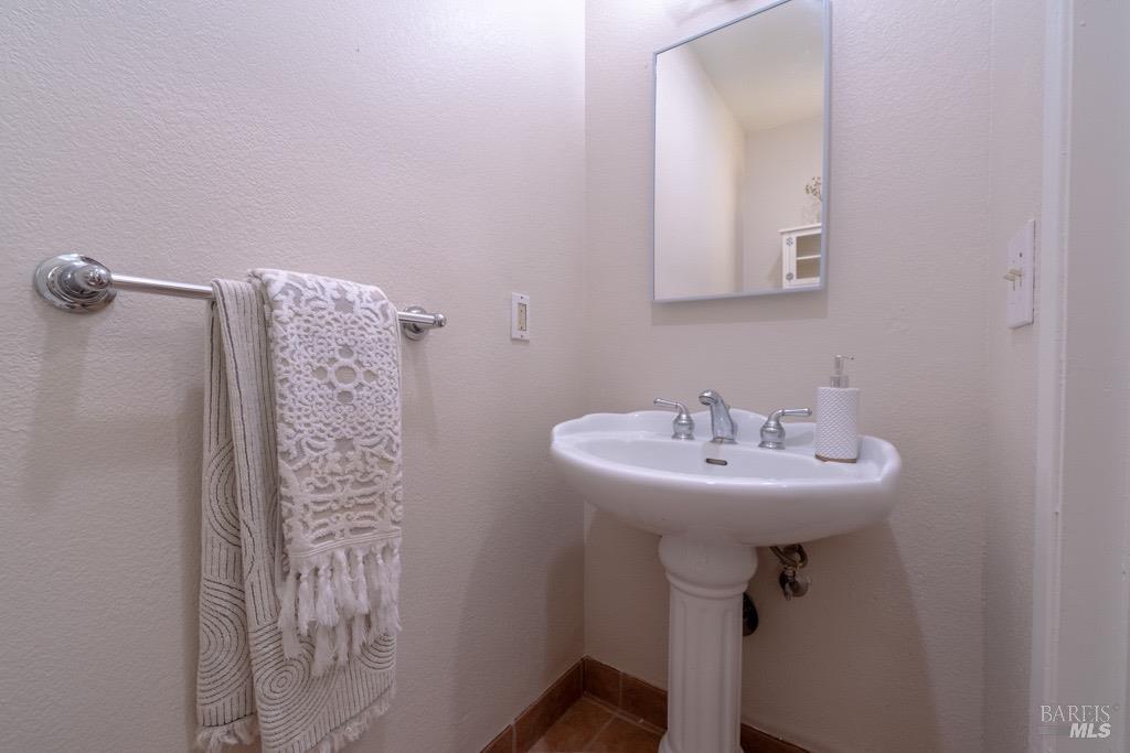 520 Santa Alicia Drive