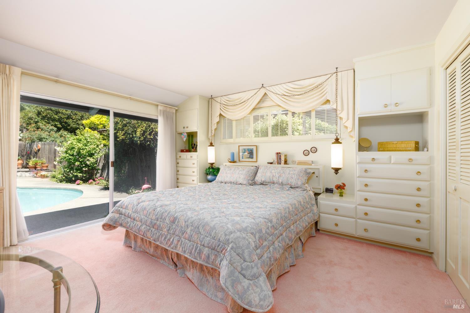 1671 E Foothill Drive