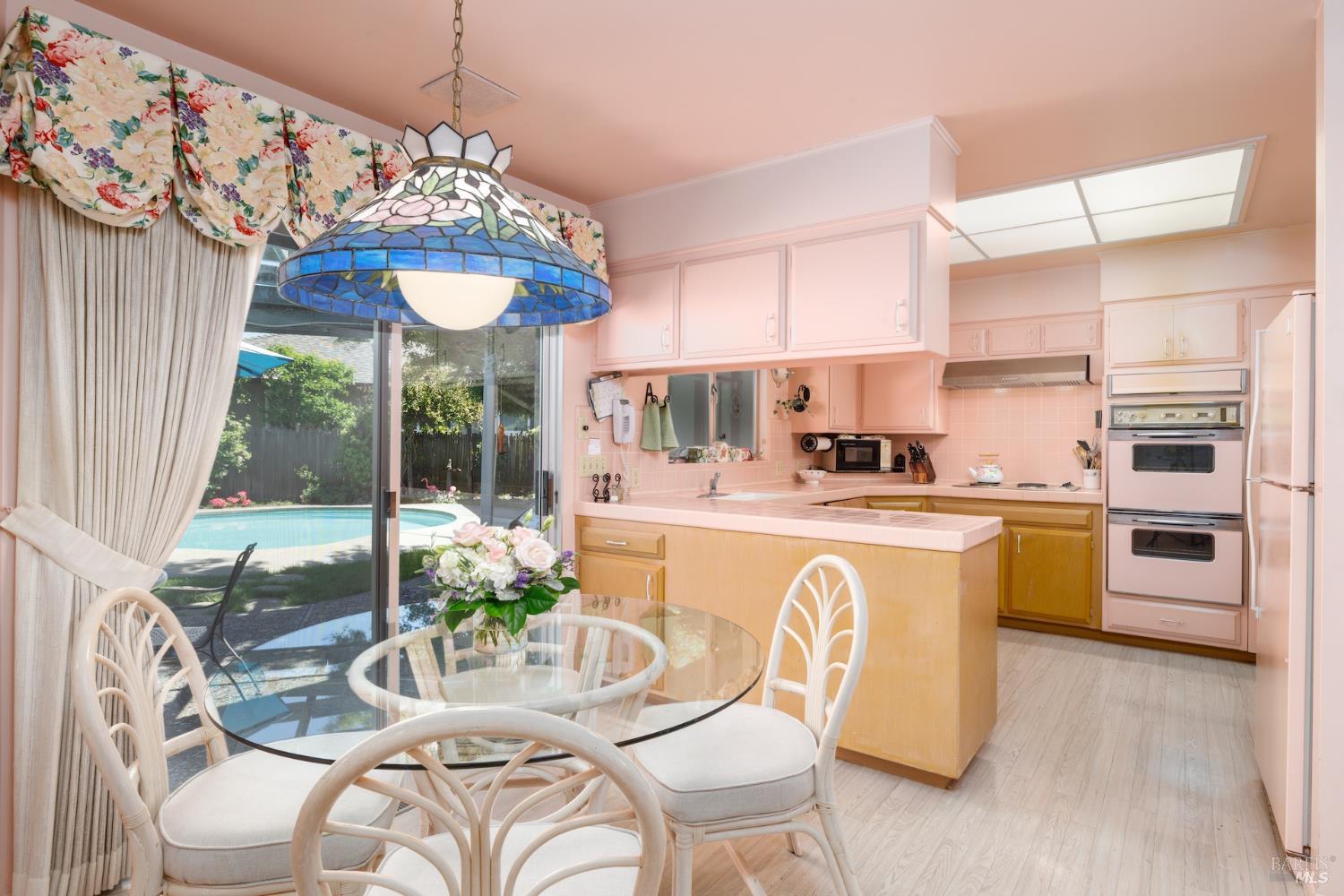 1671 E Foothill Drive