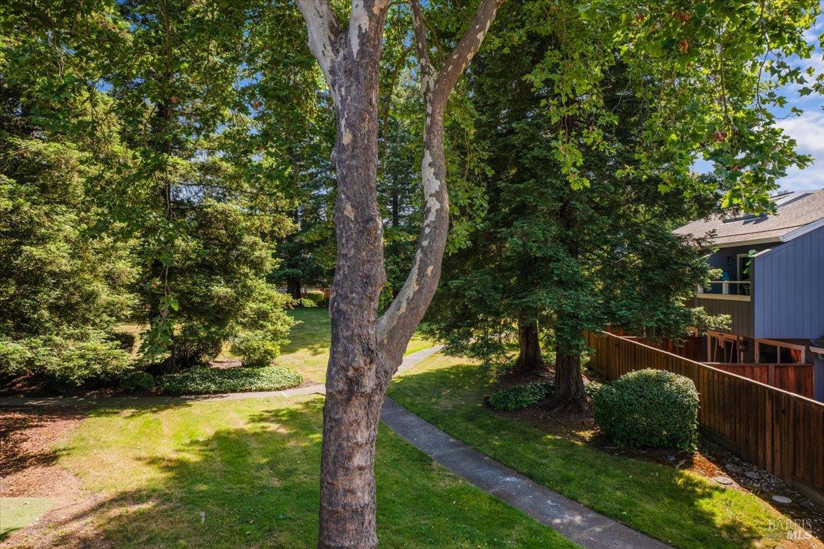 711 Racquet Club Circle