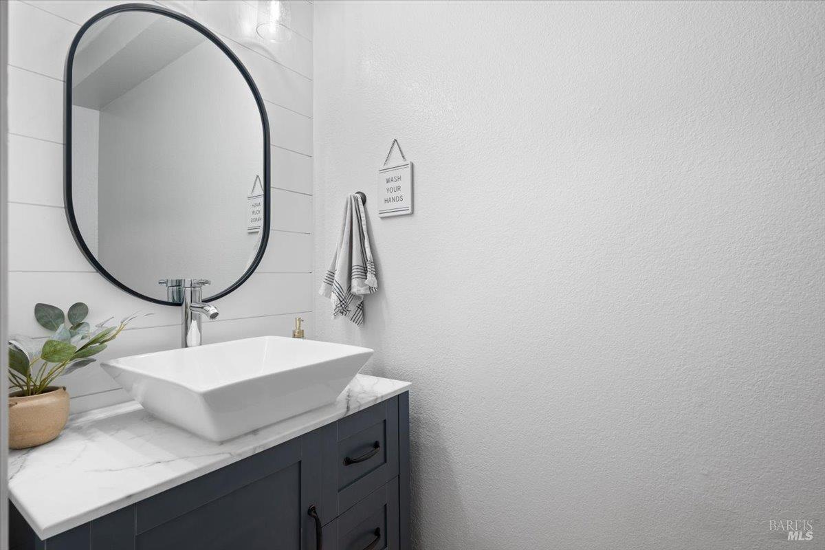 711 Racquet Club Circle