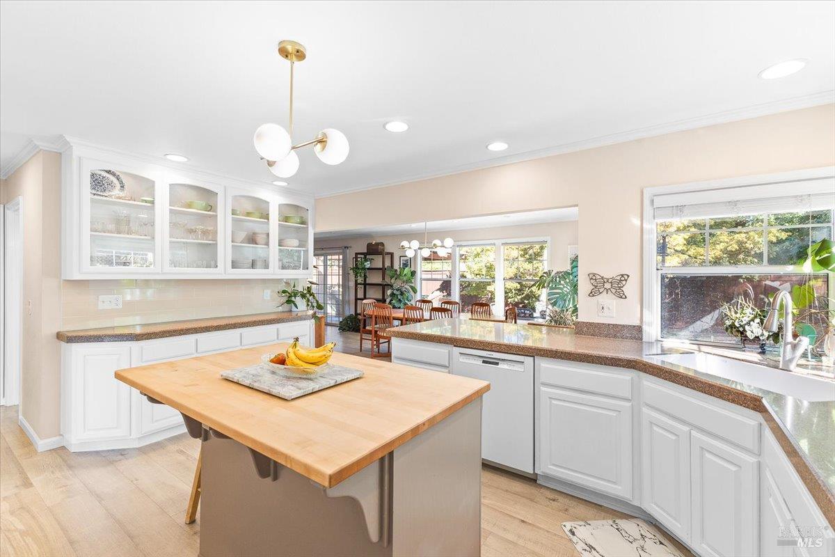 416 Tanglewood Court