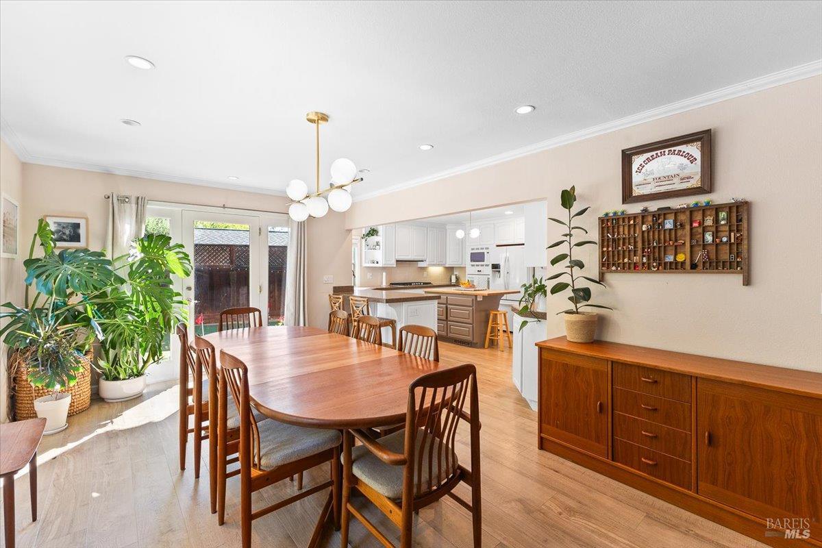 416 Tanglewood Court