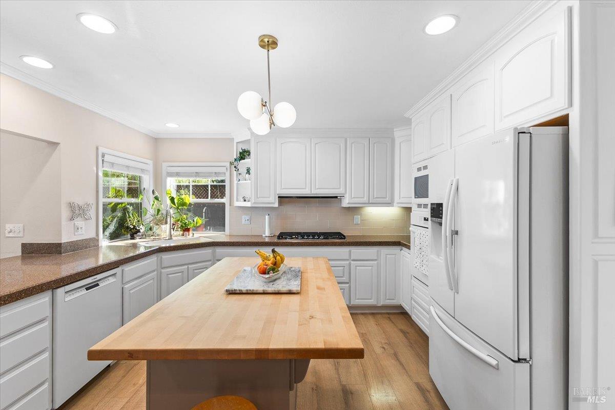 416 Tanglewood Court