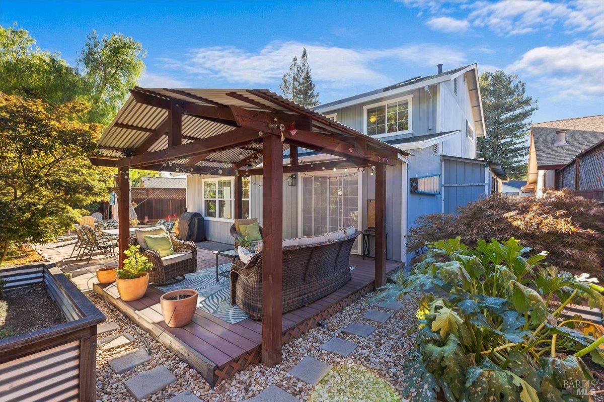 416 Tanglewood Court