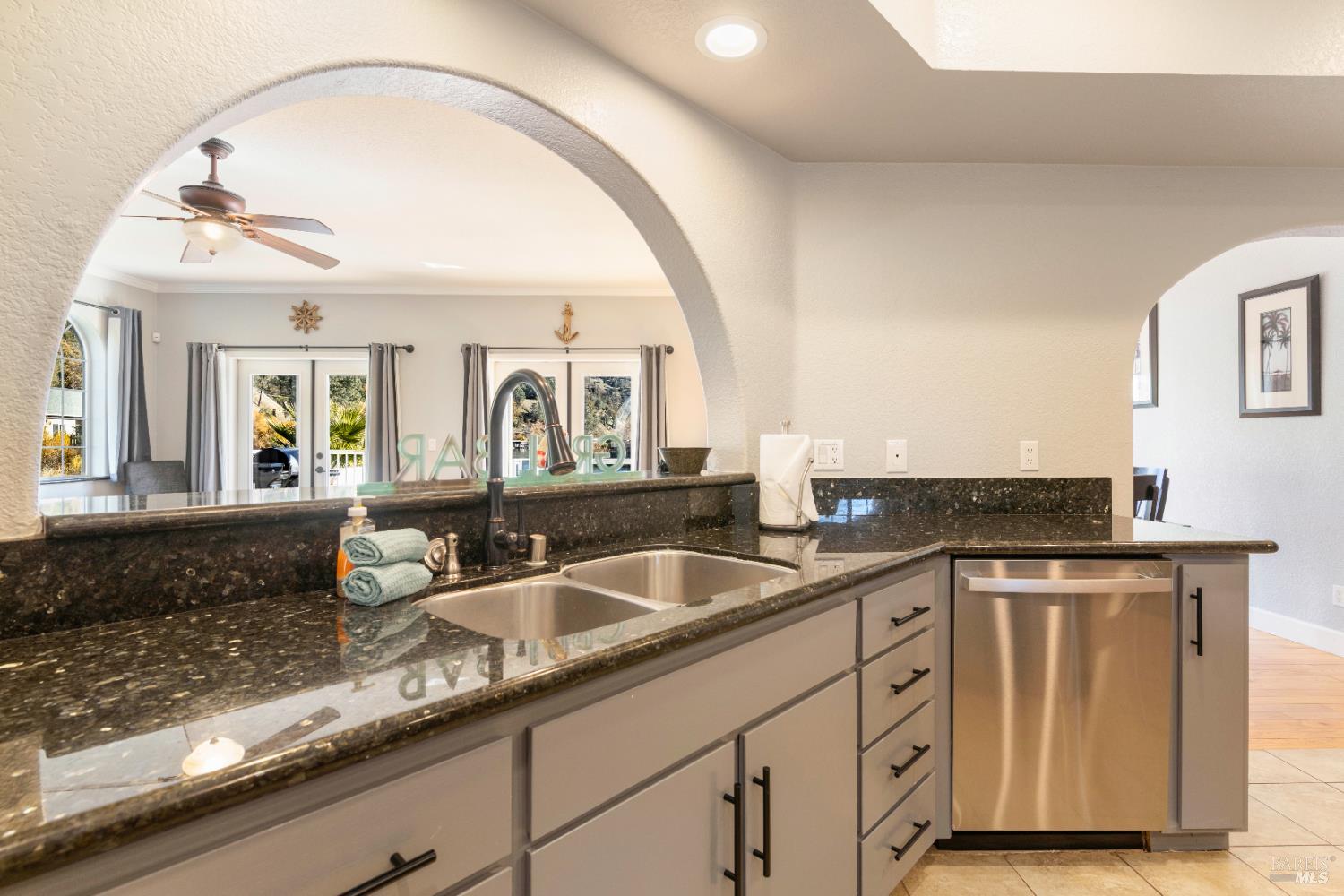 11115 Lakeshore Drive