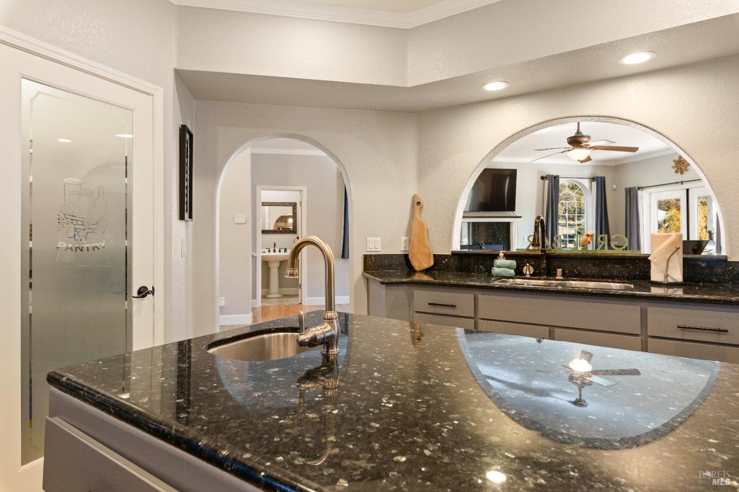 11115 Lakeshore Drive