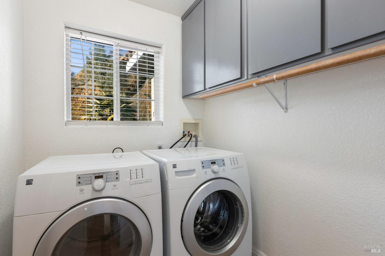 11115 Lakeshore Drive