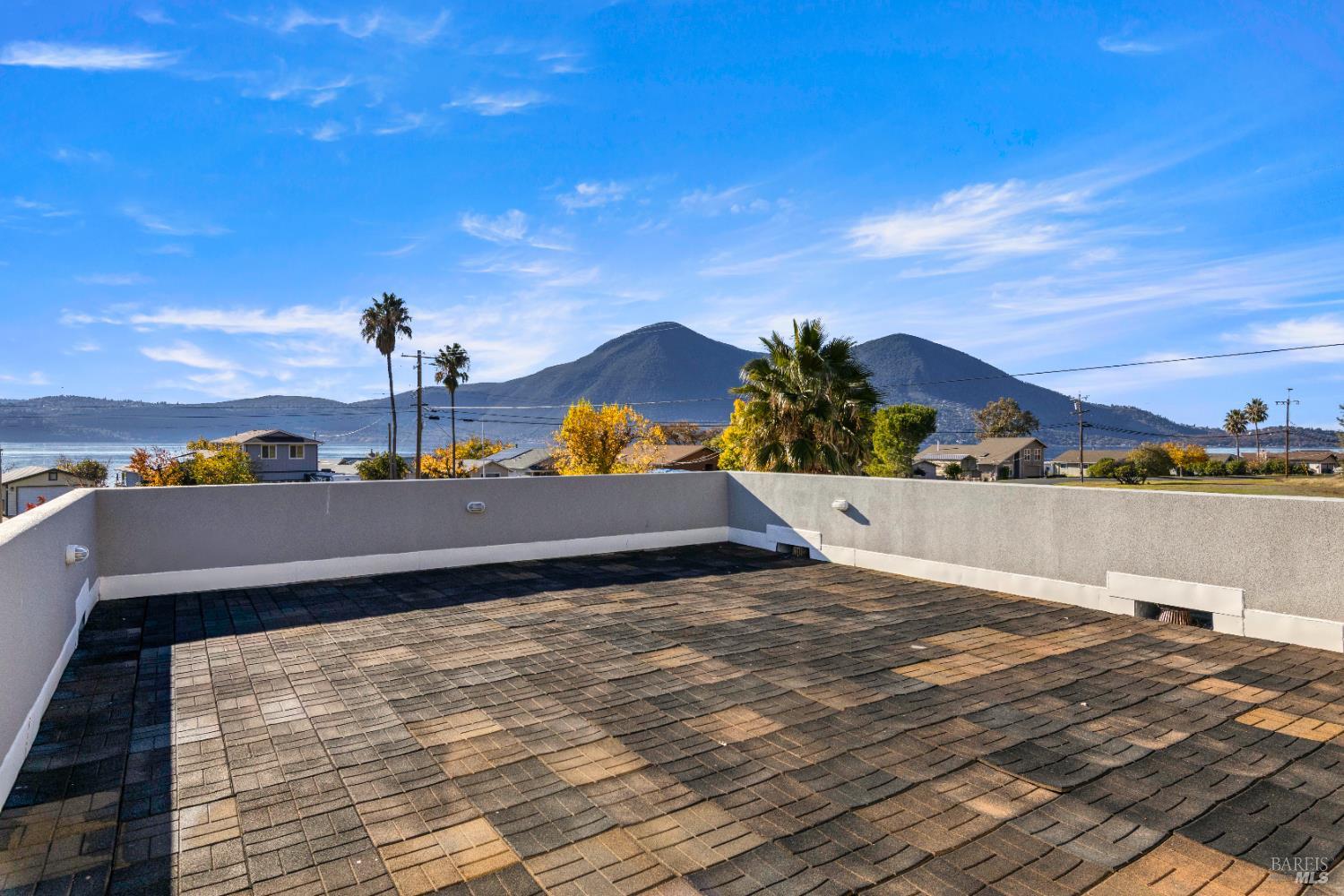 11115 Lakeshore Drive