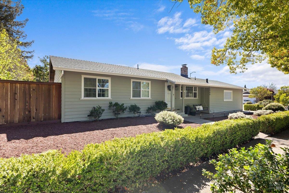 6900 Montecito Boulevard