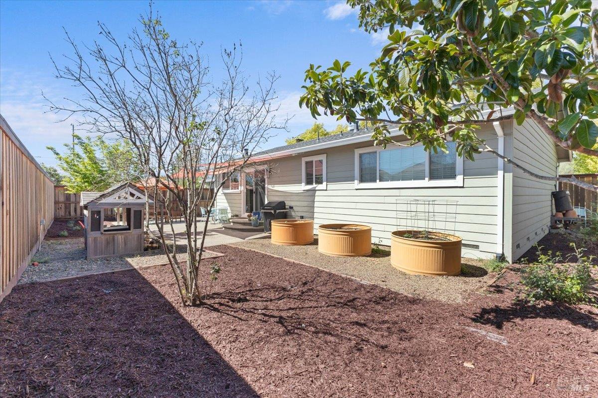 6900 Montecito Boulevard