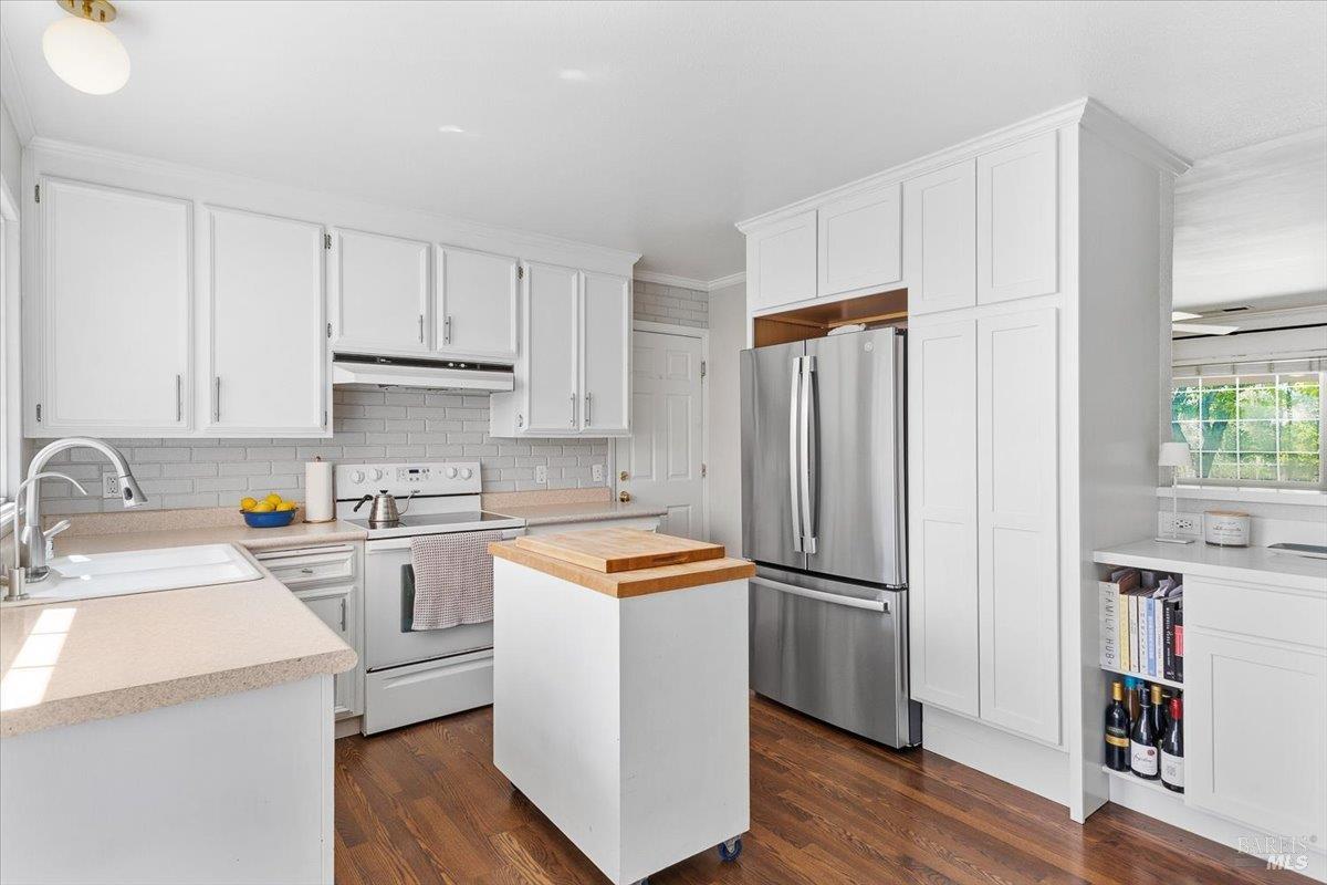 6900 Montecito Boulevard