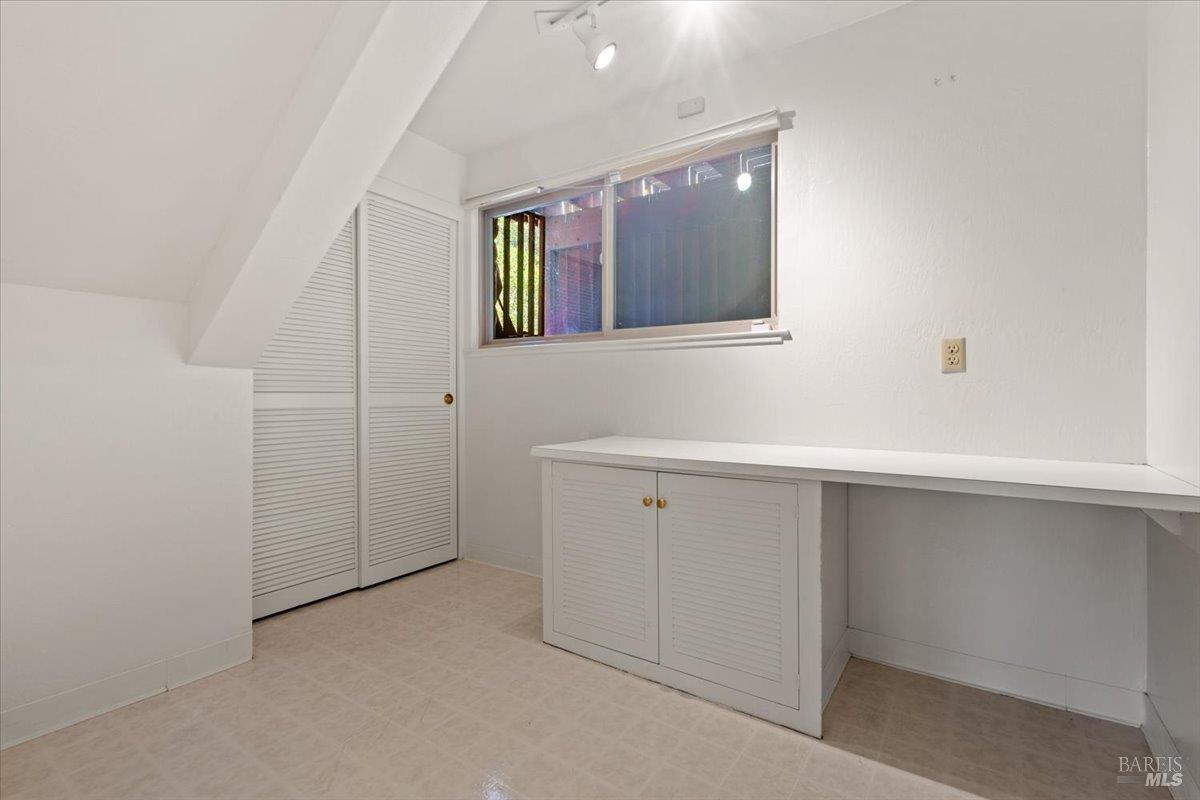 5 Wimbledon Court
