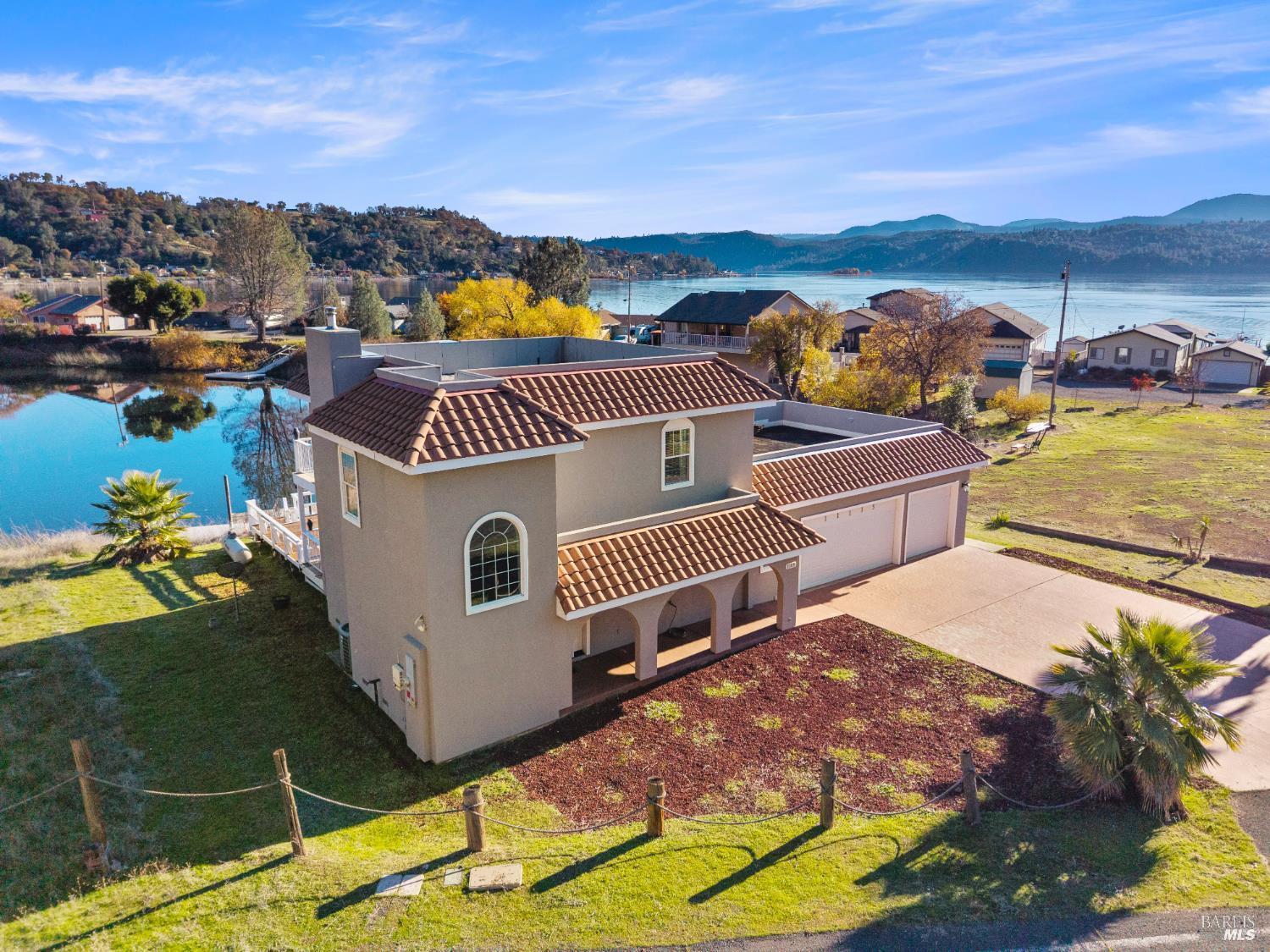 1115 Lakeshore Drive