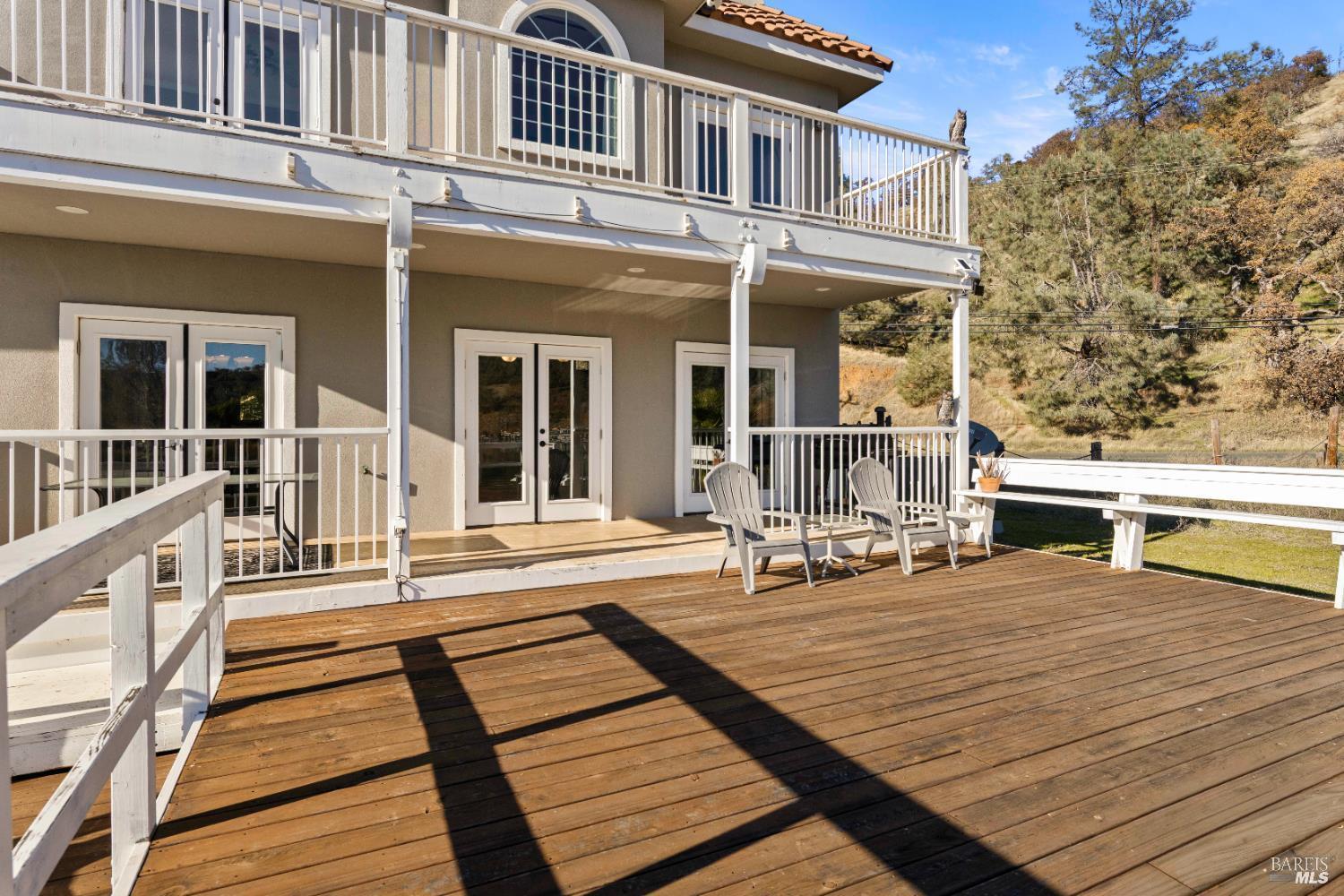 1115 Lakeshore Drive