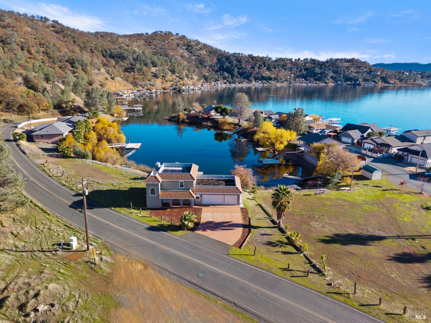 1115 Lakeshore Drive