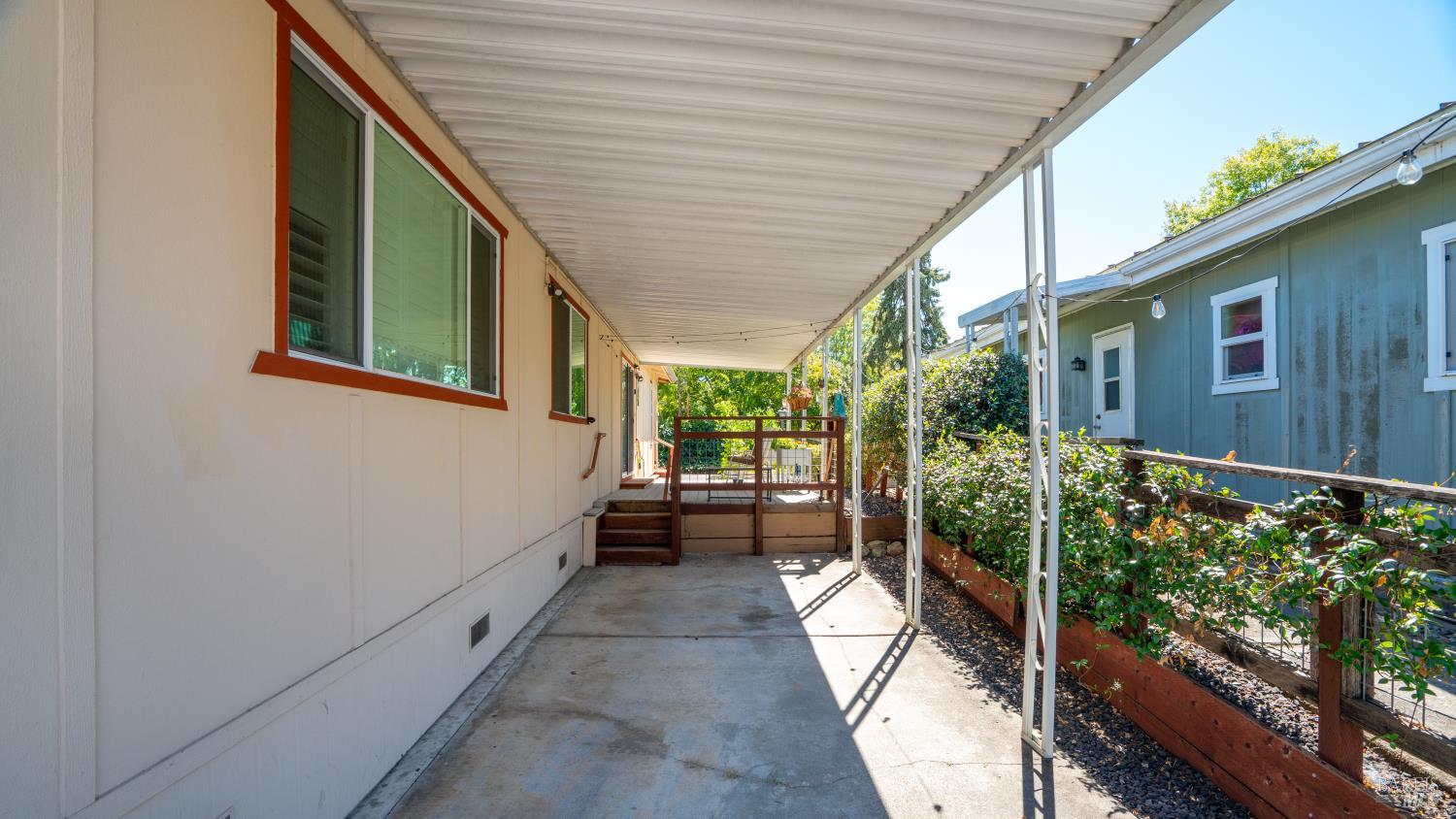 48 Shadyleaf Court
