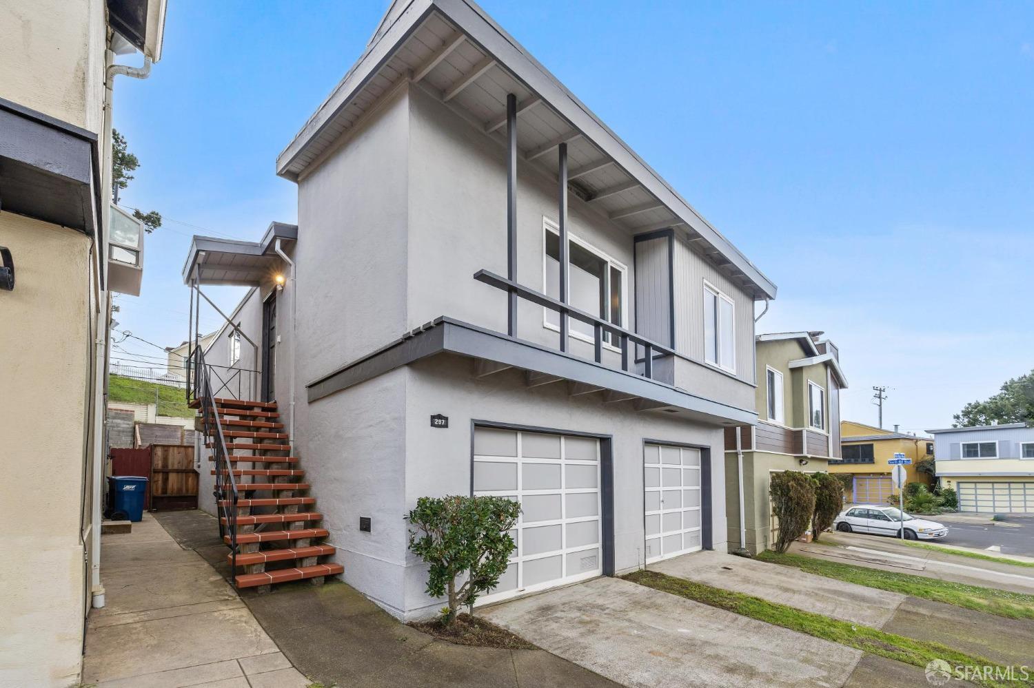 297 Alta Vista Way