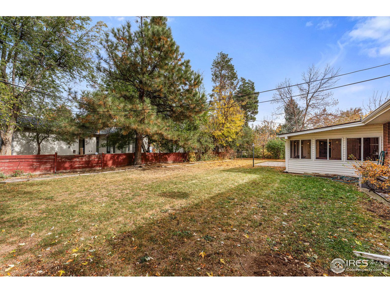 2025 Grape Ave
