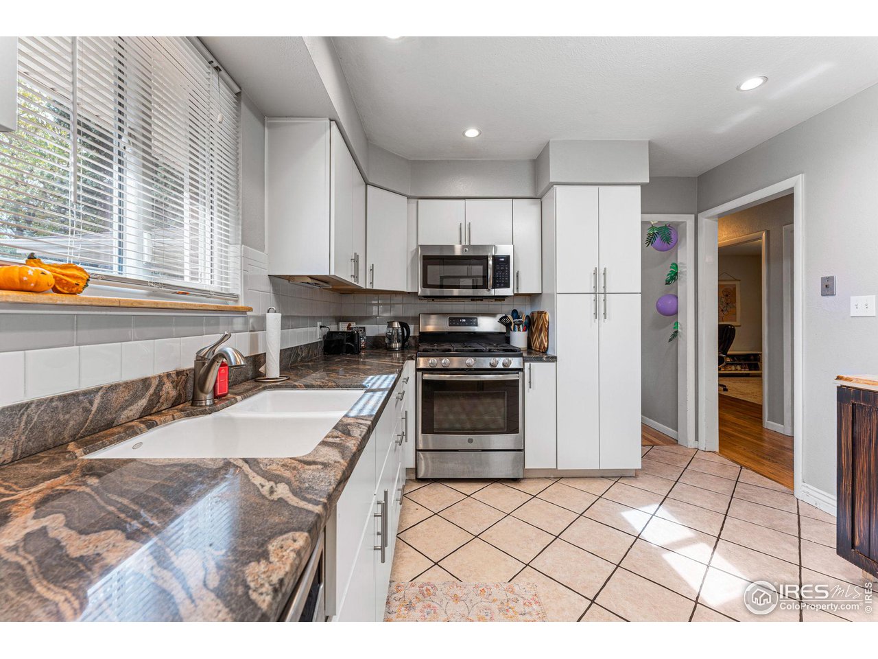2025 Grape Ave