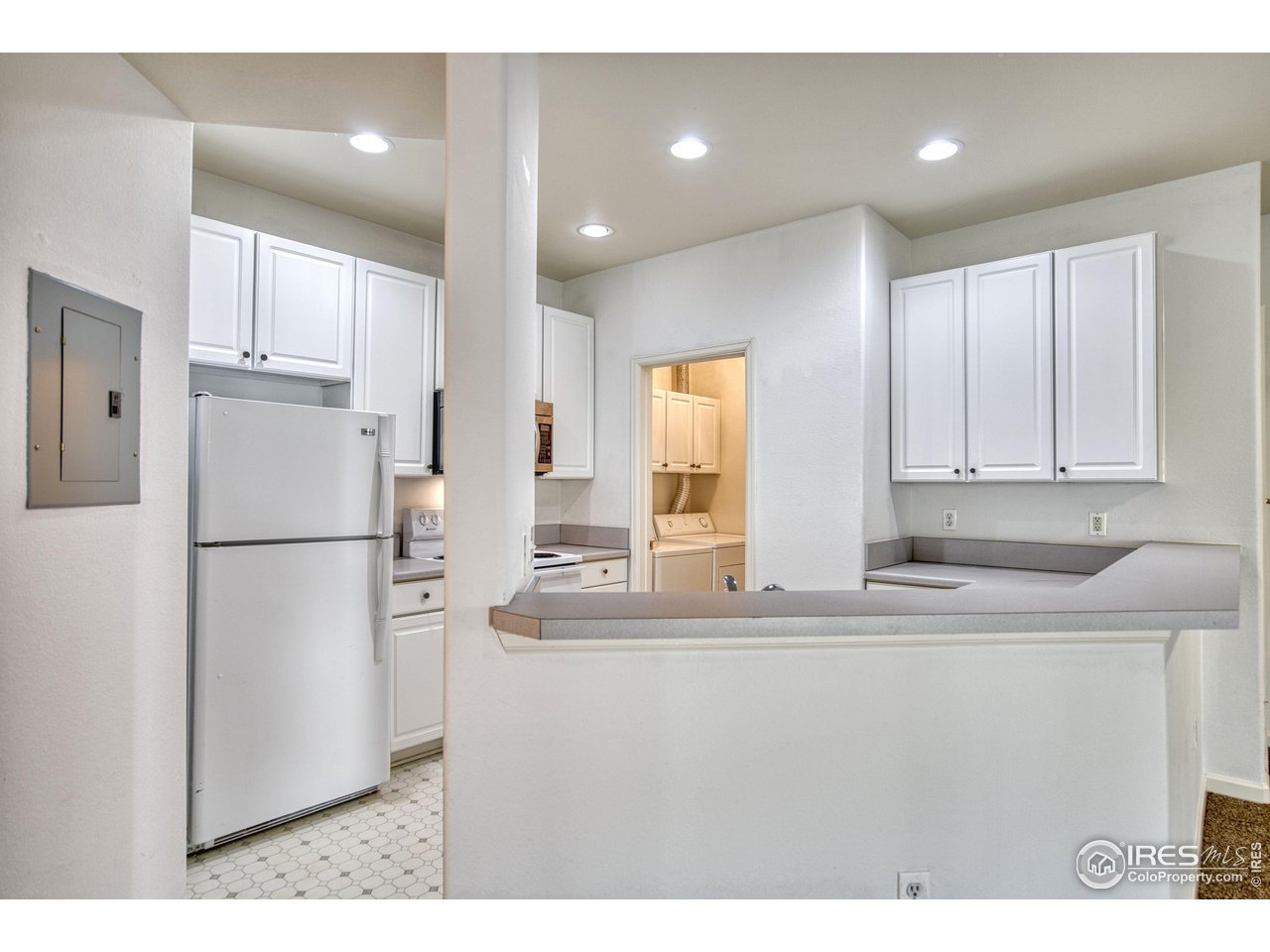550 Mohawk Dr 67