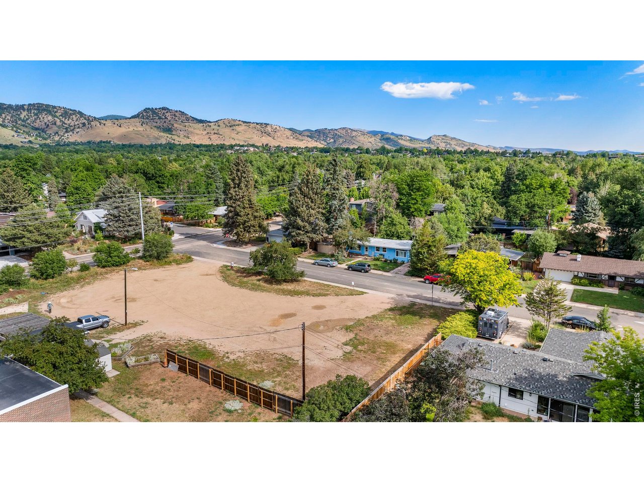 1920 Grape Ave