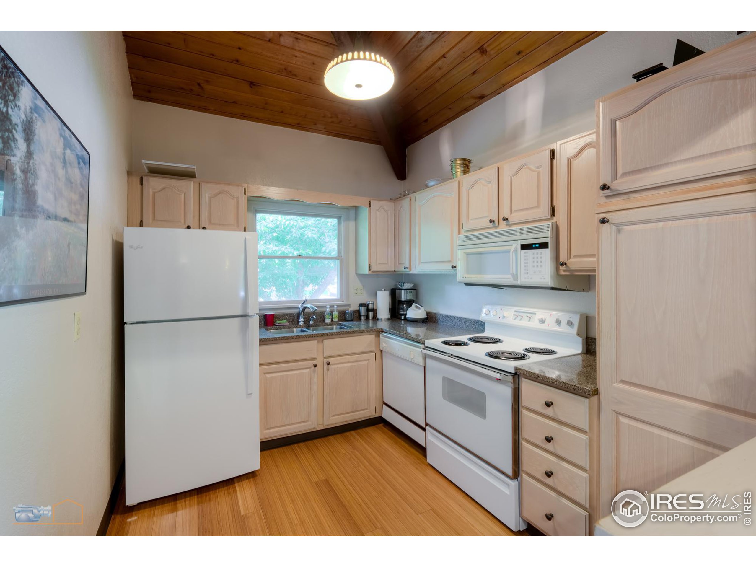 3250 Oneal Cir B-14
