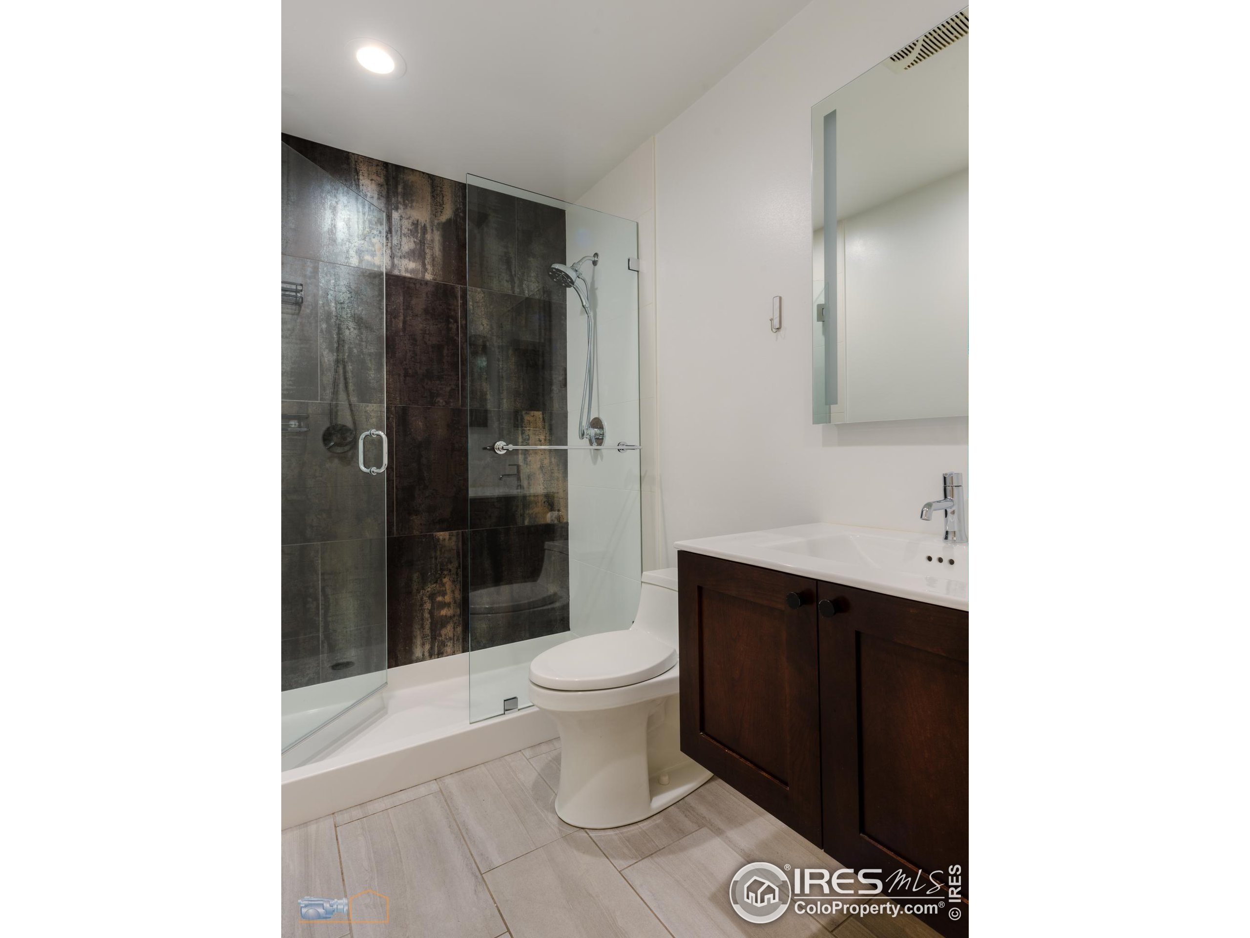 3250 Oneal Cir B-14